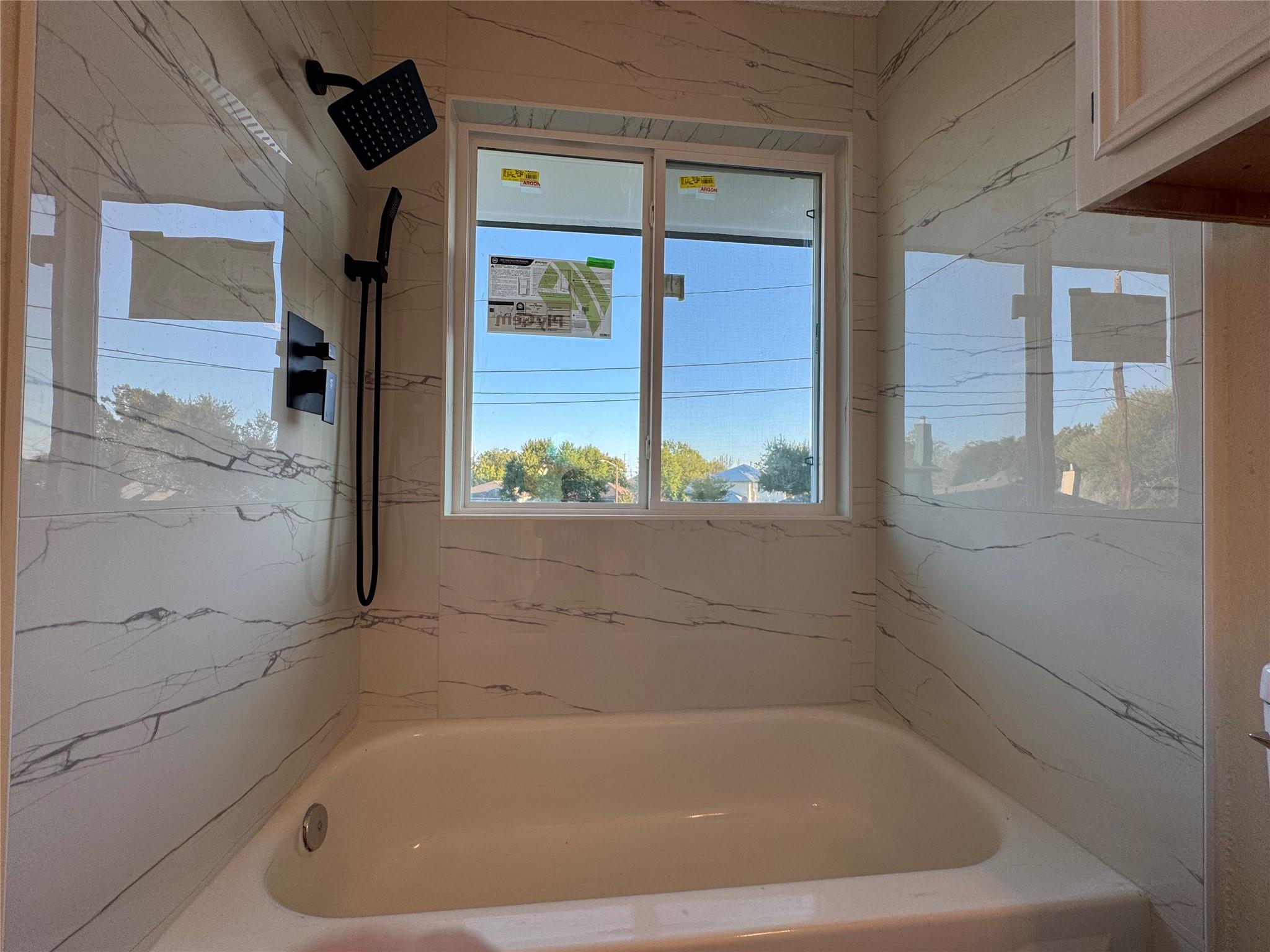 1905 Hollow Tree Blvd, Round Rock, TX 78681