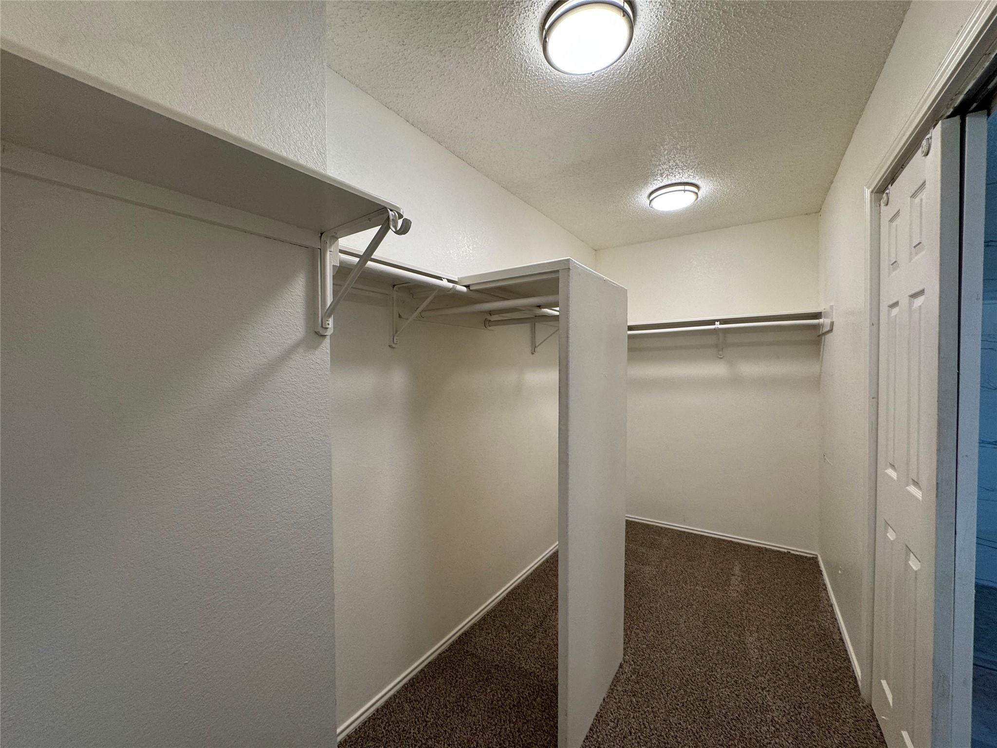 1905 Hollow Tree Blvd, Round Rock, TX 78681