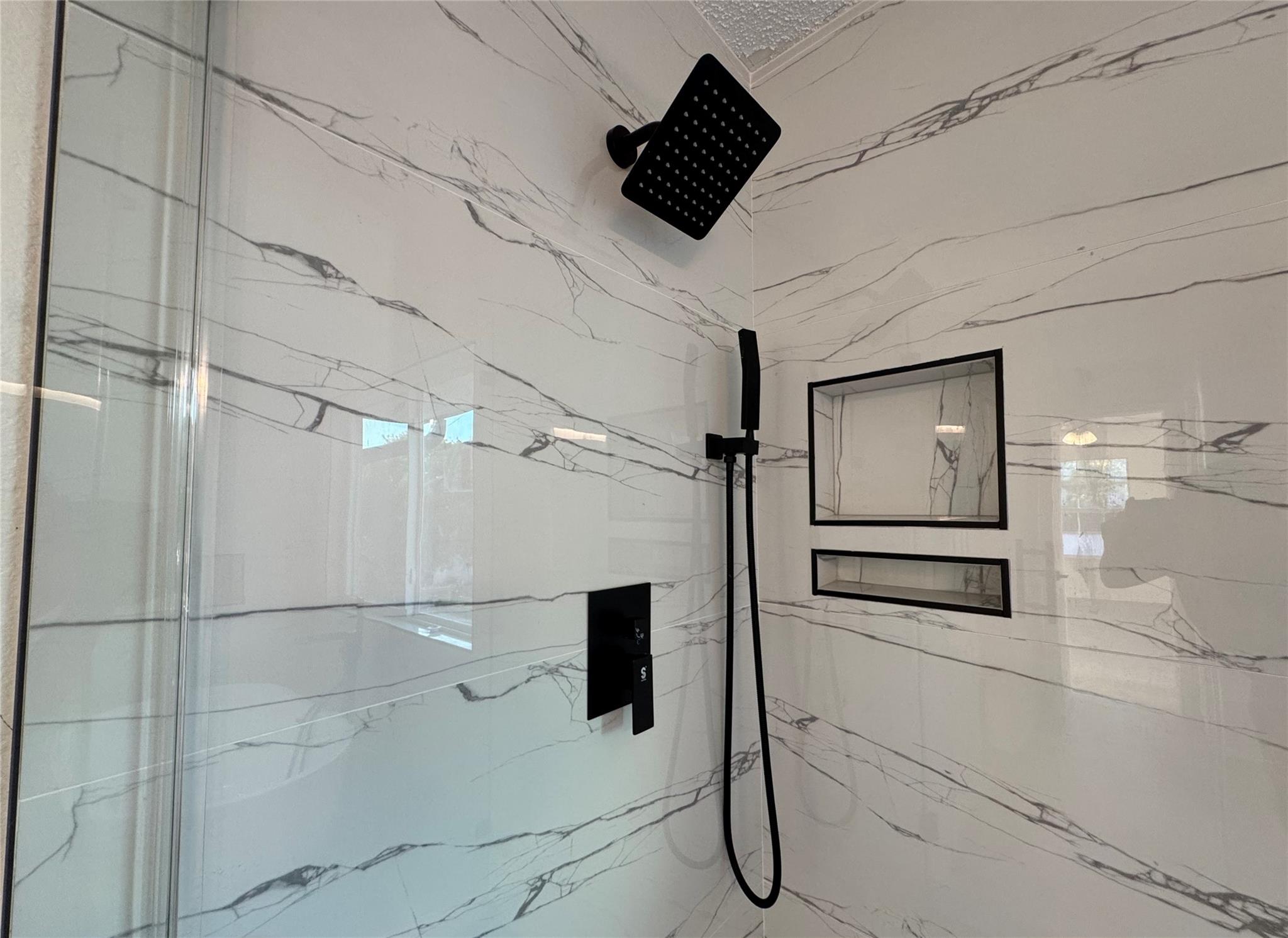 1905 Hollow Tree Blvd, Round Rock, TX 78681