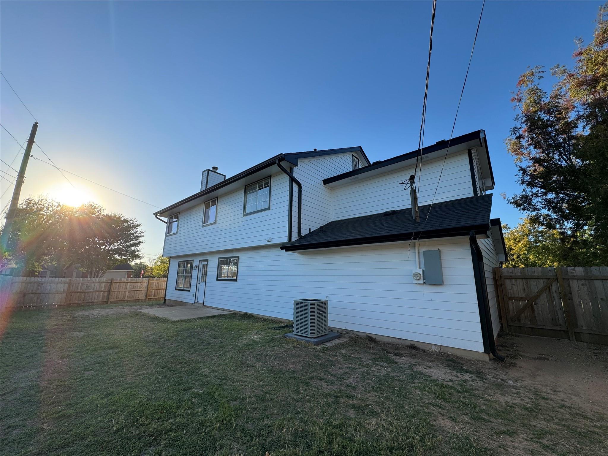 1905 Hollow Tree Blvd, Round Rock, TX 78681