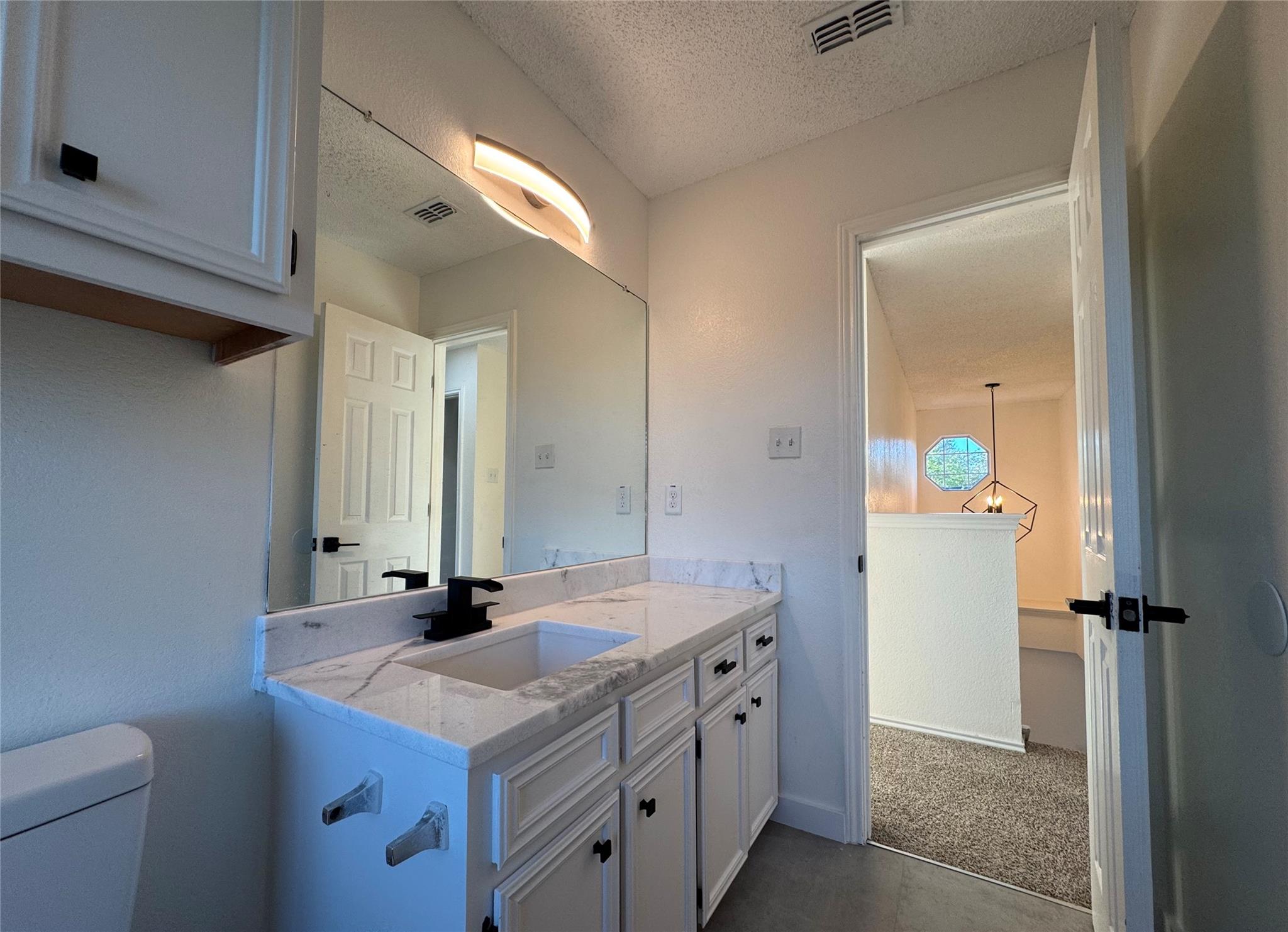 1905 Hollow Tree Blvd, Round Rock, TX 78681