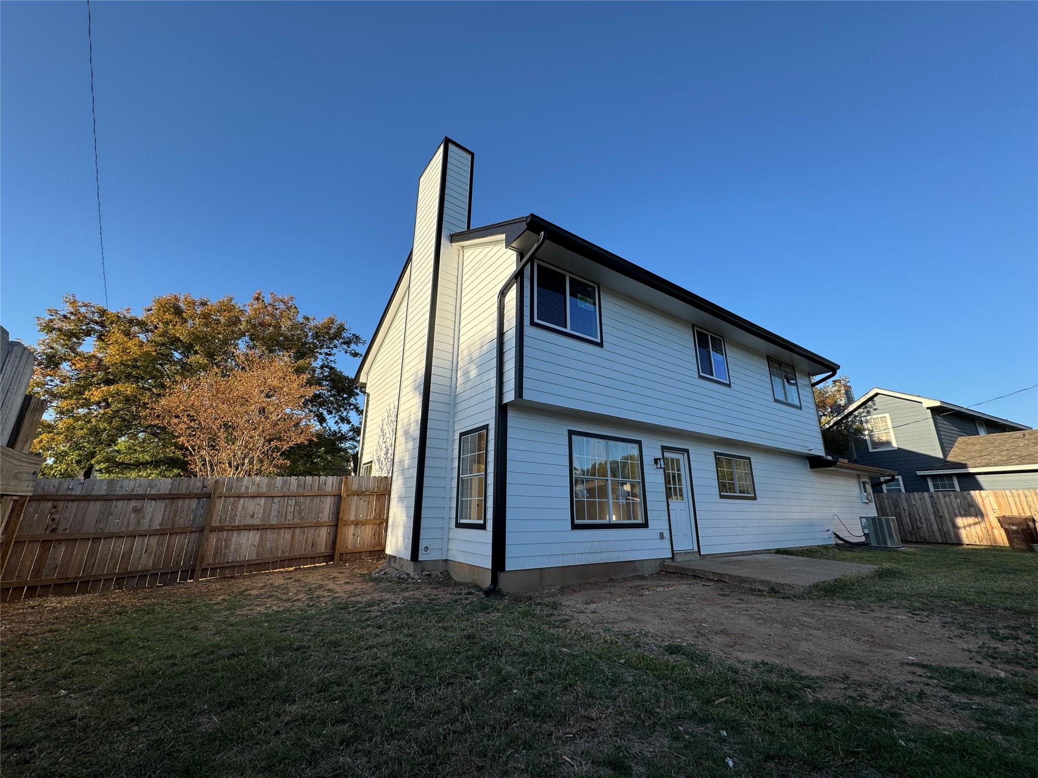 1905 Hollow Tree Blvd, Round Rock, TX 78681