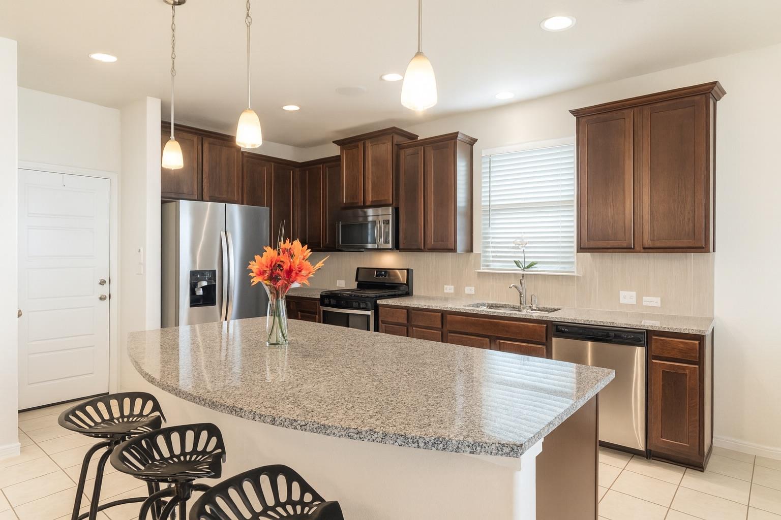 433 Triumph Rd, Buda, TX 78610