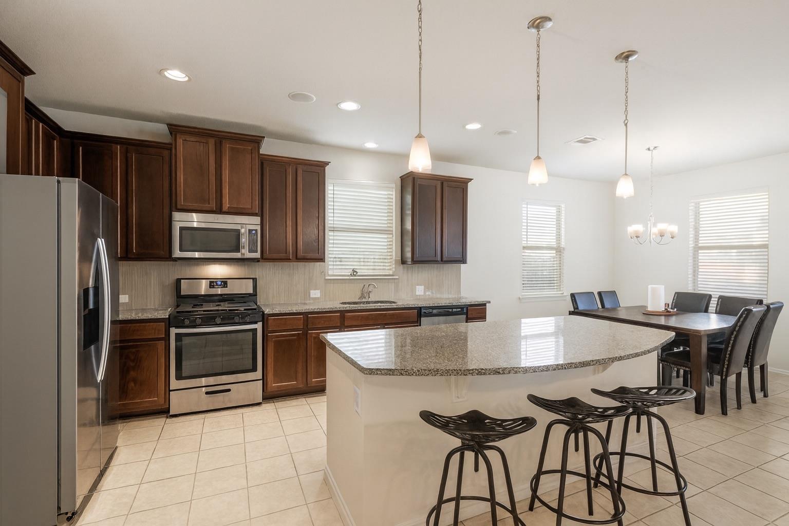 433 Triumph Rd, Buda, TX 78610