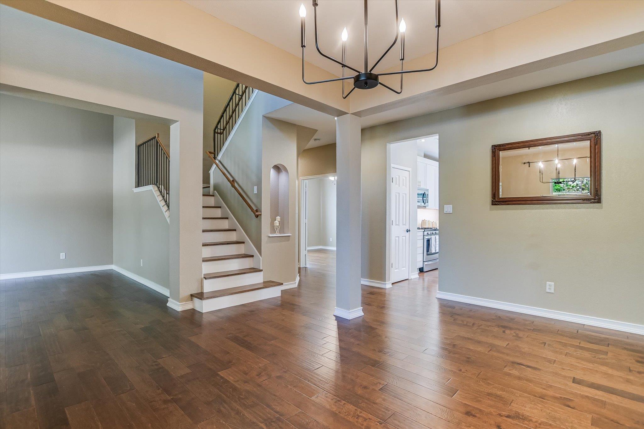 3231 Foothills Trl, Round Rock, TX 78681