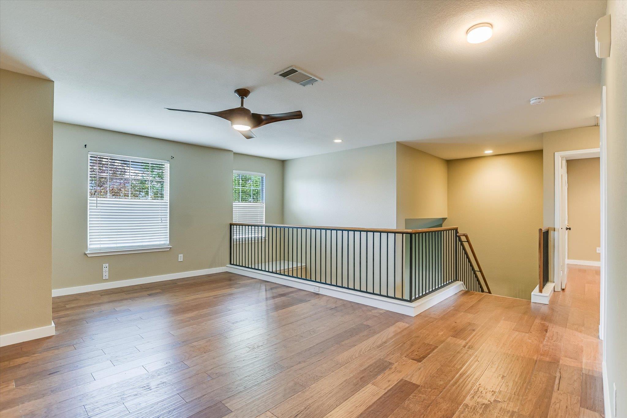 3231 Foothills Trl, Round Rock, TX 78681