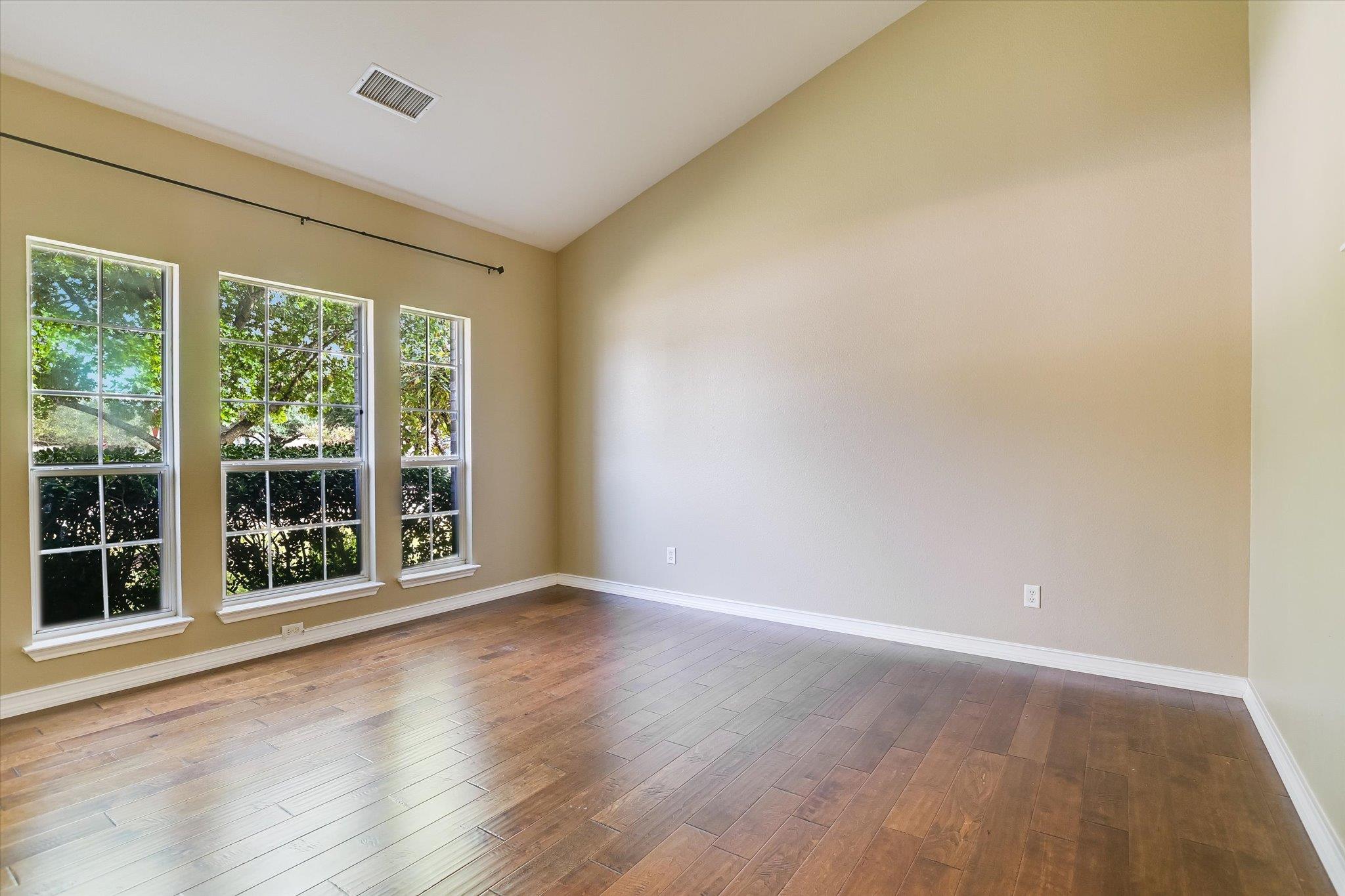 3231 Foothills Trl, Round Rock, TX 78681