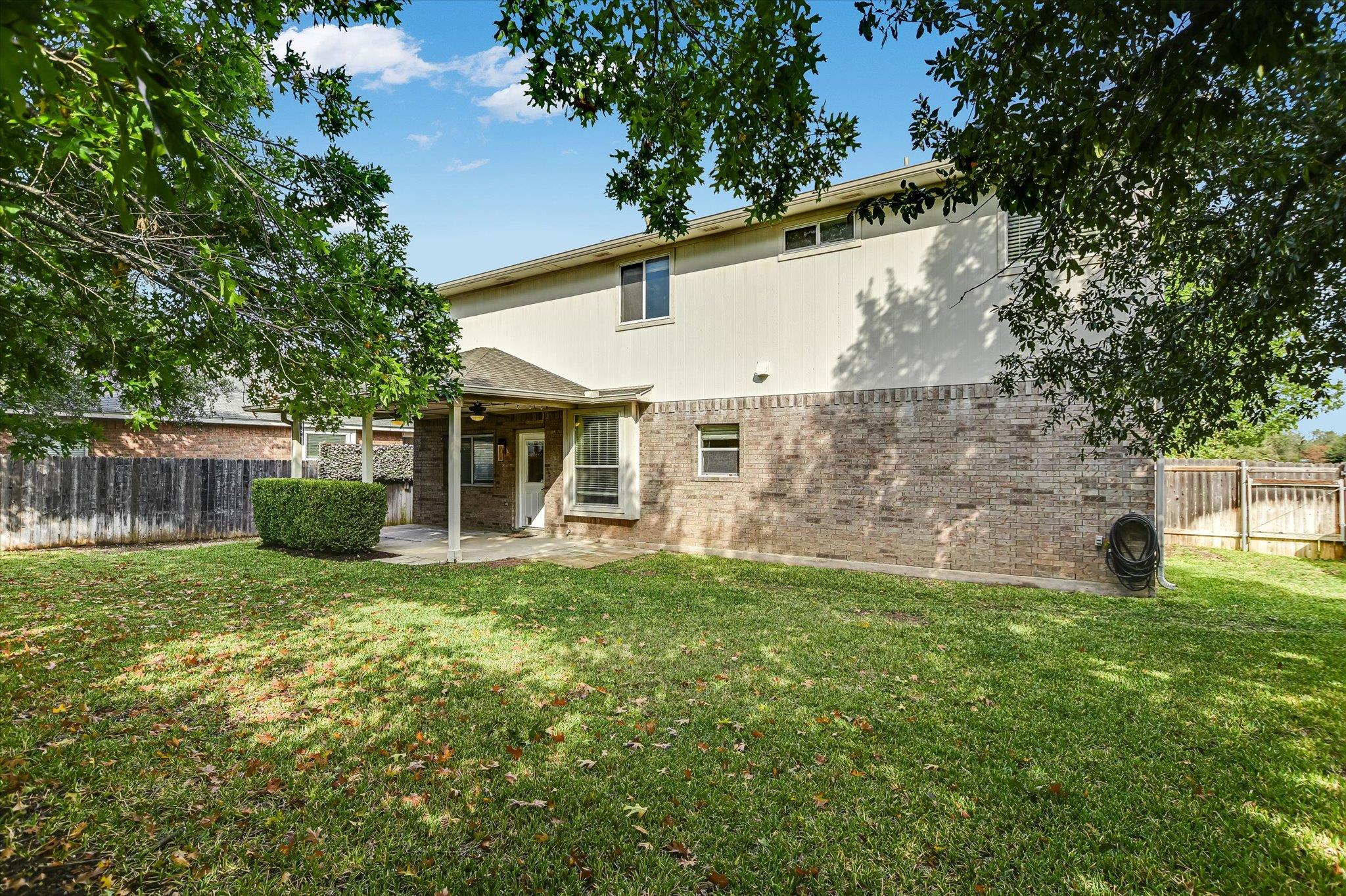3231 Foothills Trl, Round Rock, TX 78681