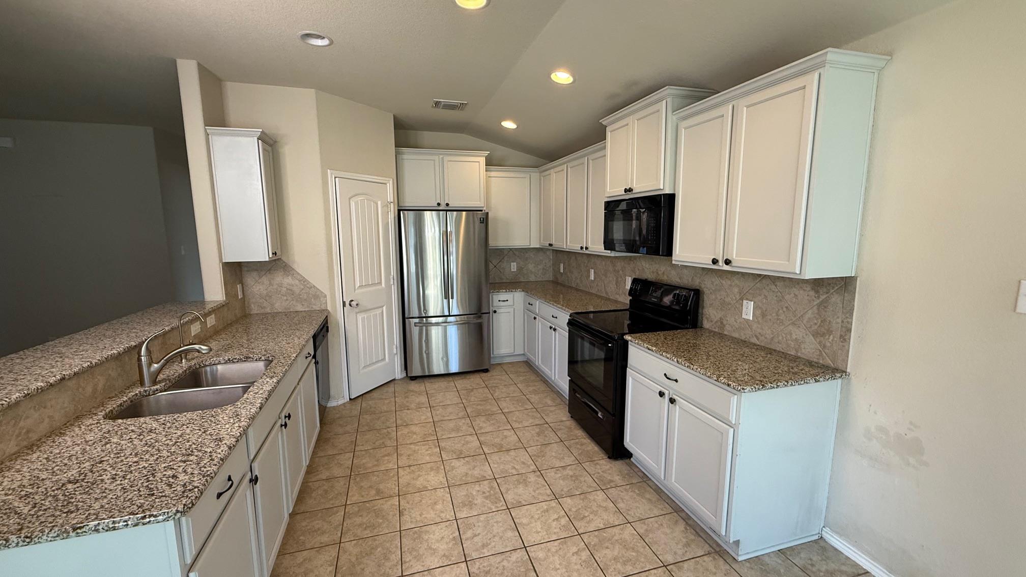 116 Zoisite Ln, Jarrell, TX 76537