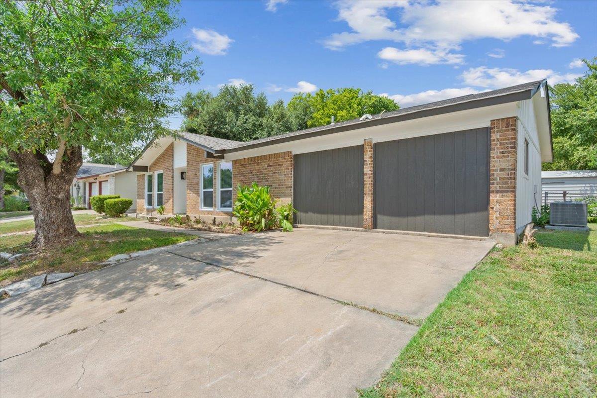 10100 Woodglen Dr, Austin, TX 78753