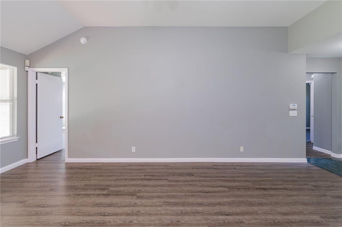 1000 Honeysuckle Dr, Leander, TX 78641