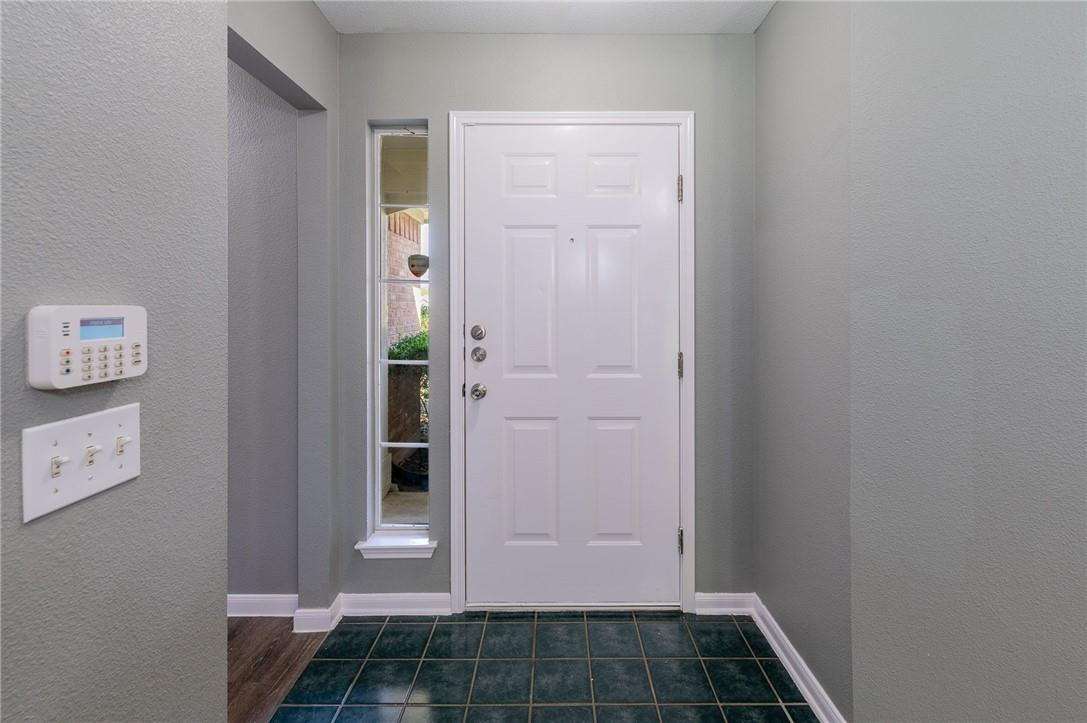 1000 Honeysuckle Dr, Leander, TX 78641