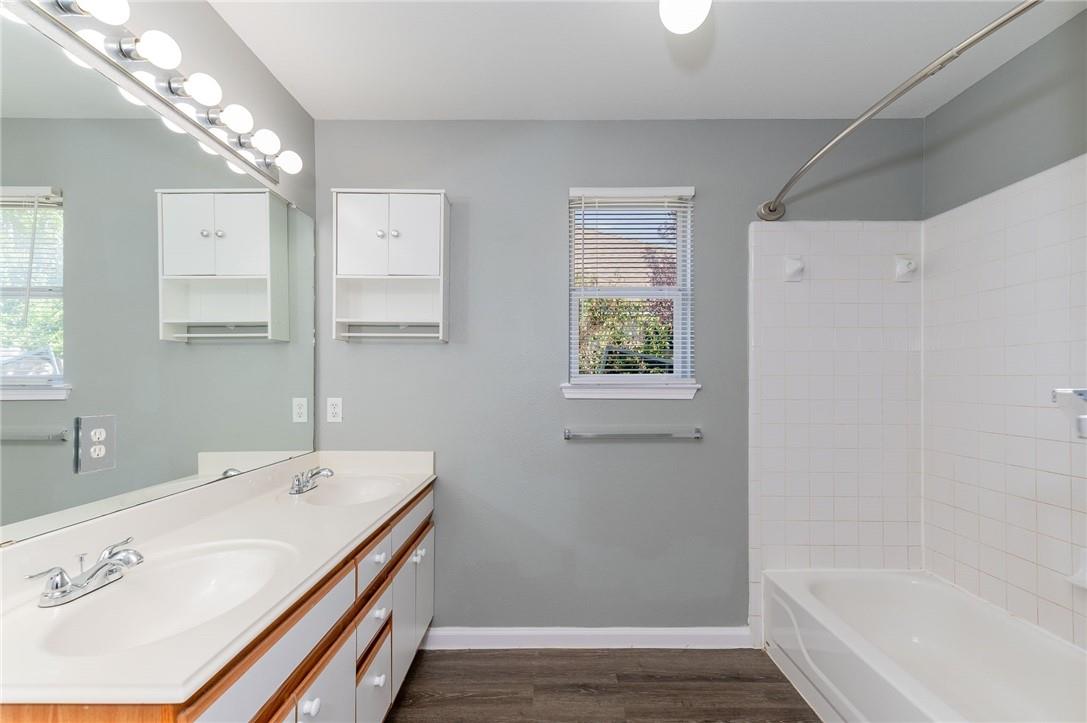 1000 Honeysuckle Dr, Leander, TX 78641