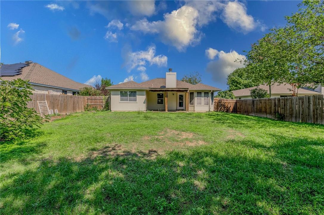 1000 Honeysuckle Dr, Leander, TX 78641