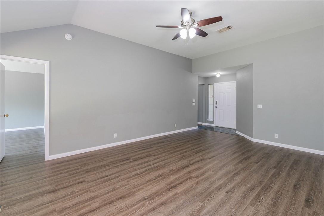 1000 Honeysuckle Dr, Leander, TX 78641