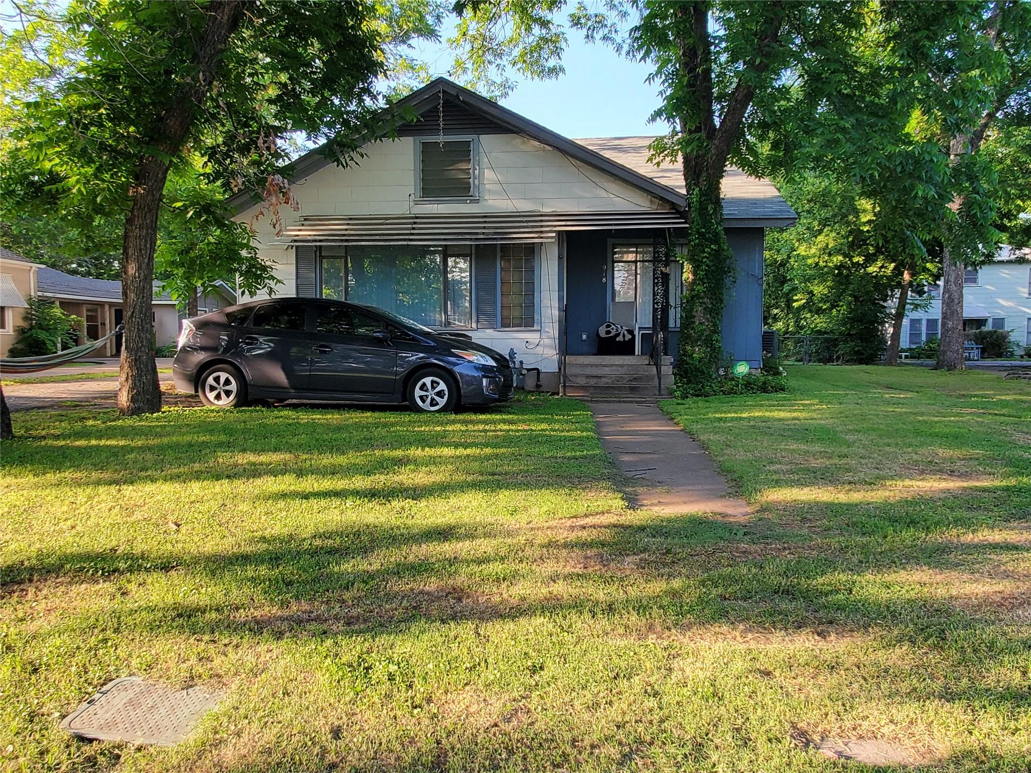 918 E 37th St # A, Austin, TX 78705