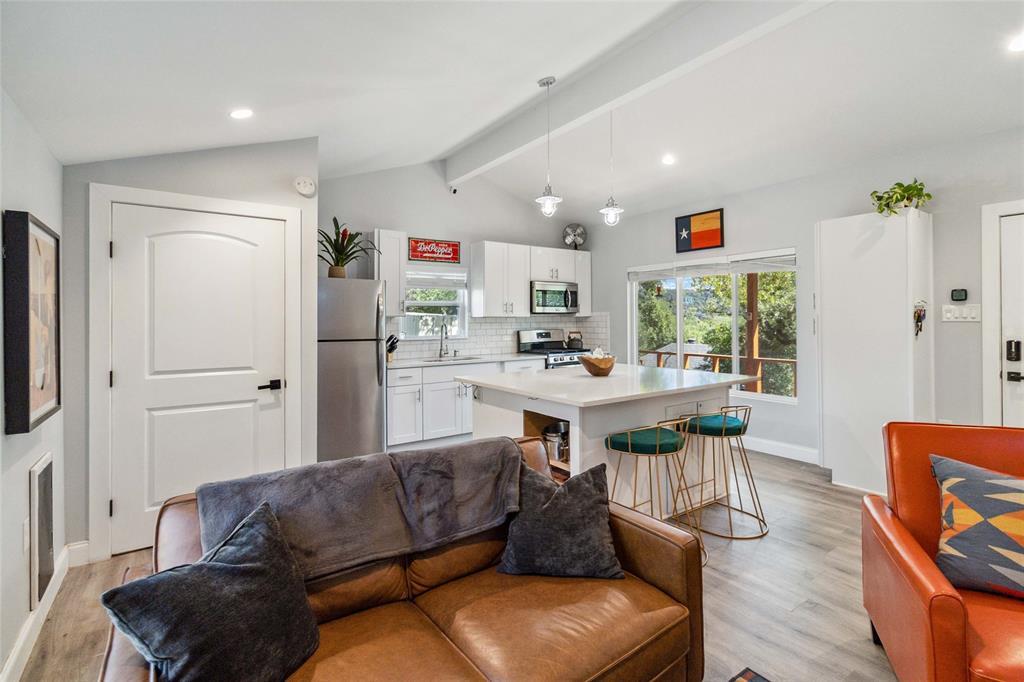 1403 Minnie Dr, Austin, TX 78732