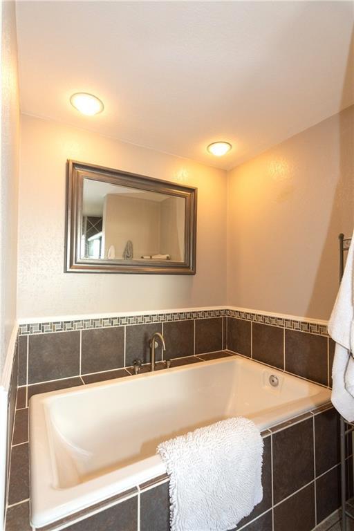 4802 Summerset Trl, Austin, TX 78749