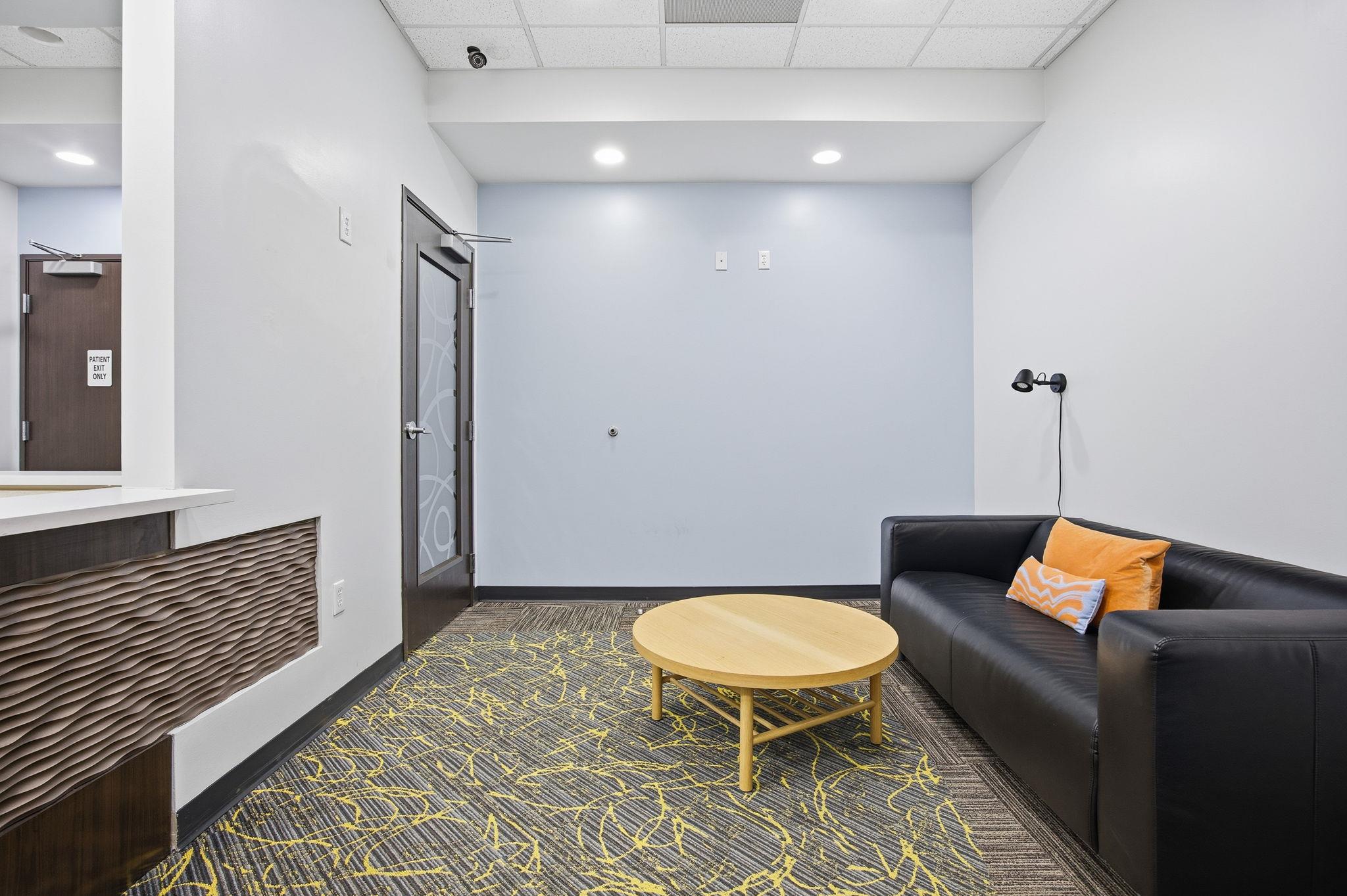 4010 Sandy Brook Dr # 204, Round Rock, TX 78665