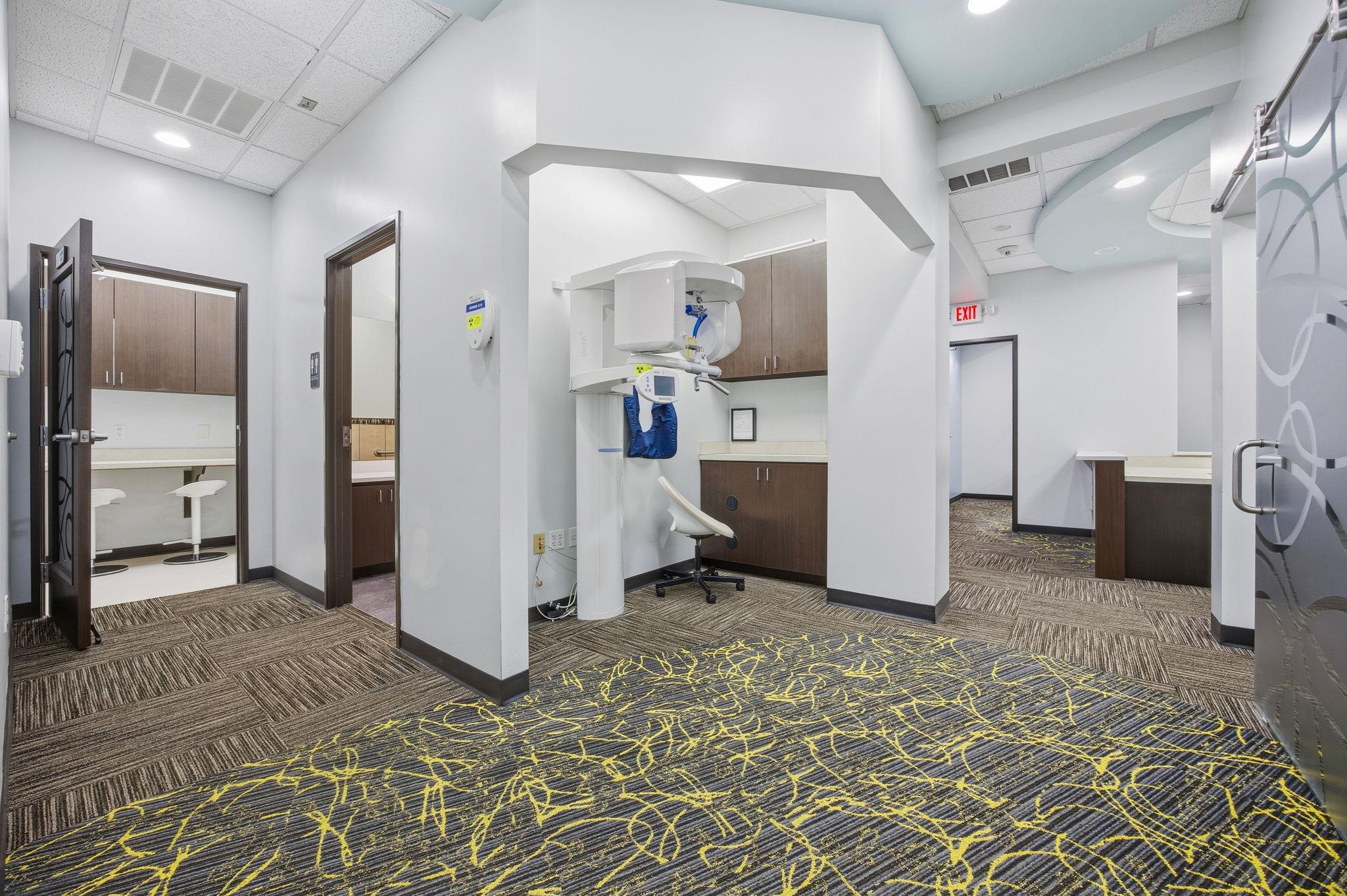 4010 Sandy Brook Dr # 204, Round Rock, TX 78665