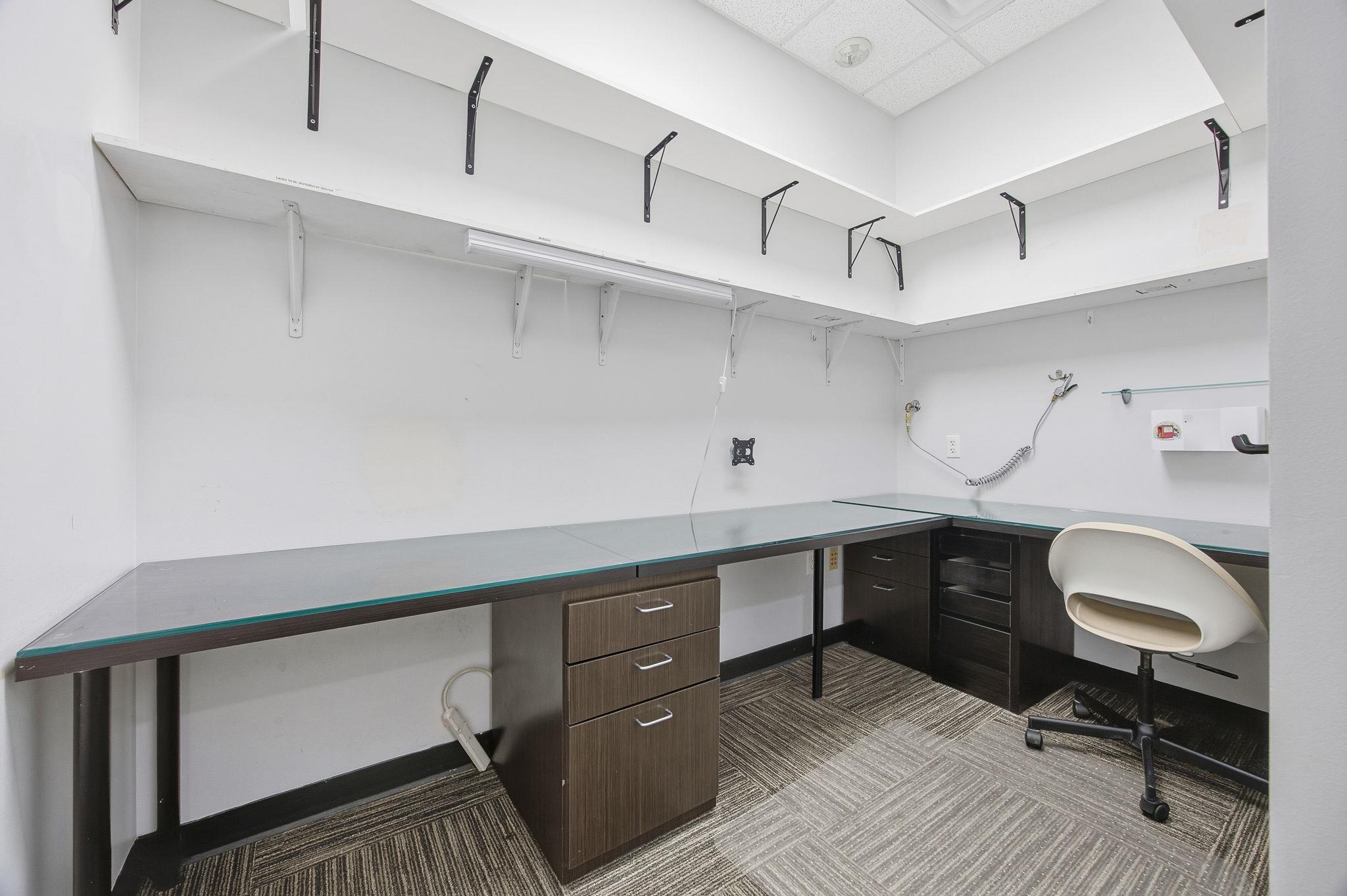 4010 Sandy Brook Dr # 204, Round Rock, TX 78665