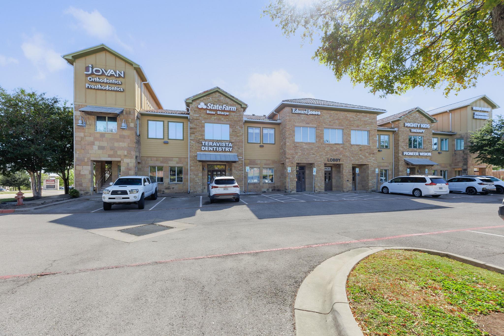 4010 Sandy Brook Dr # 204, Round Rock, TX 78665