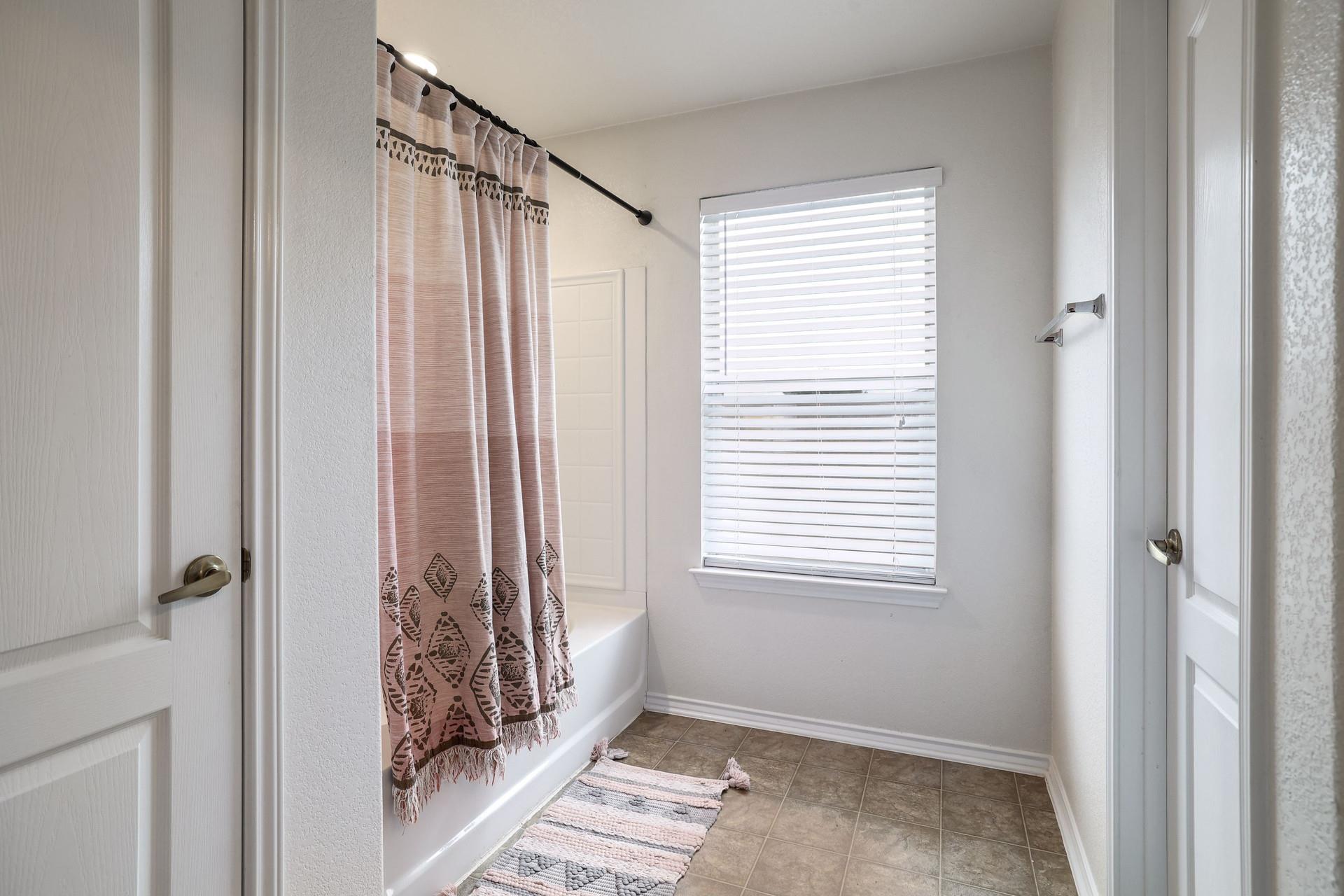 8716 Panadero Dr, Austin, TX 78747