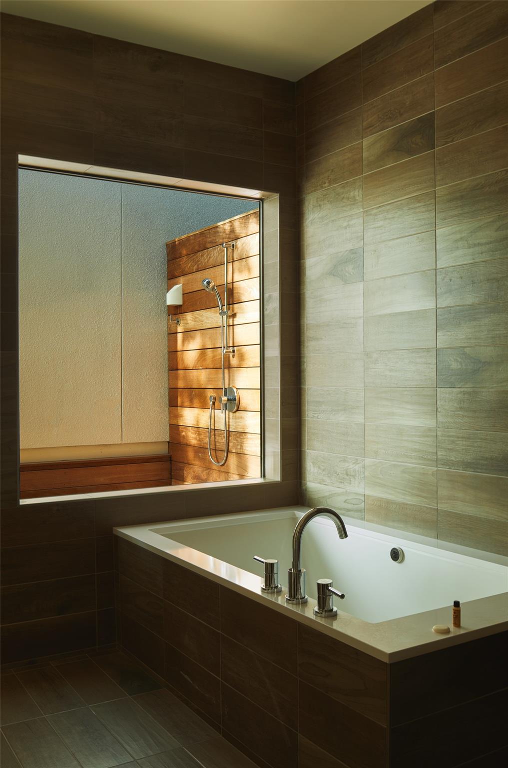 4713 Via Media, Austin, TX 78746