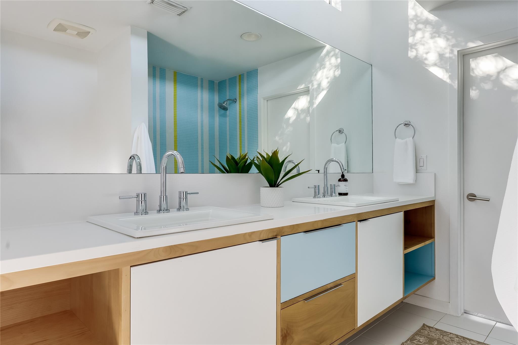 4713 Via Media, Austin, TX 78746