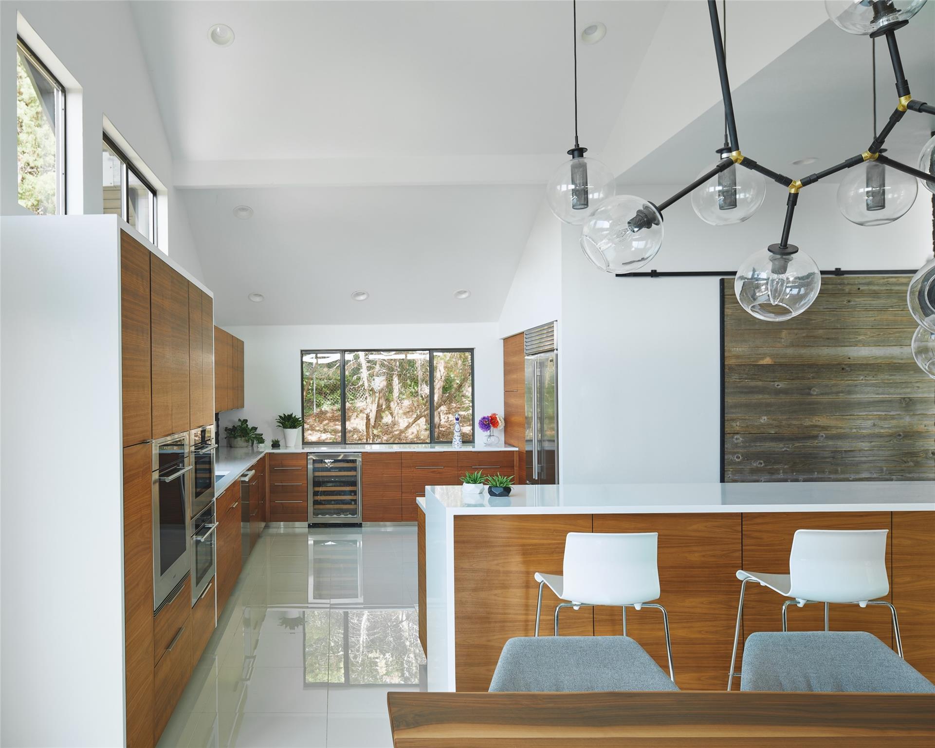 4713 Via Media, Austin, TX 78746