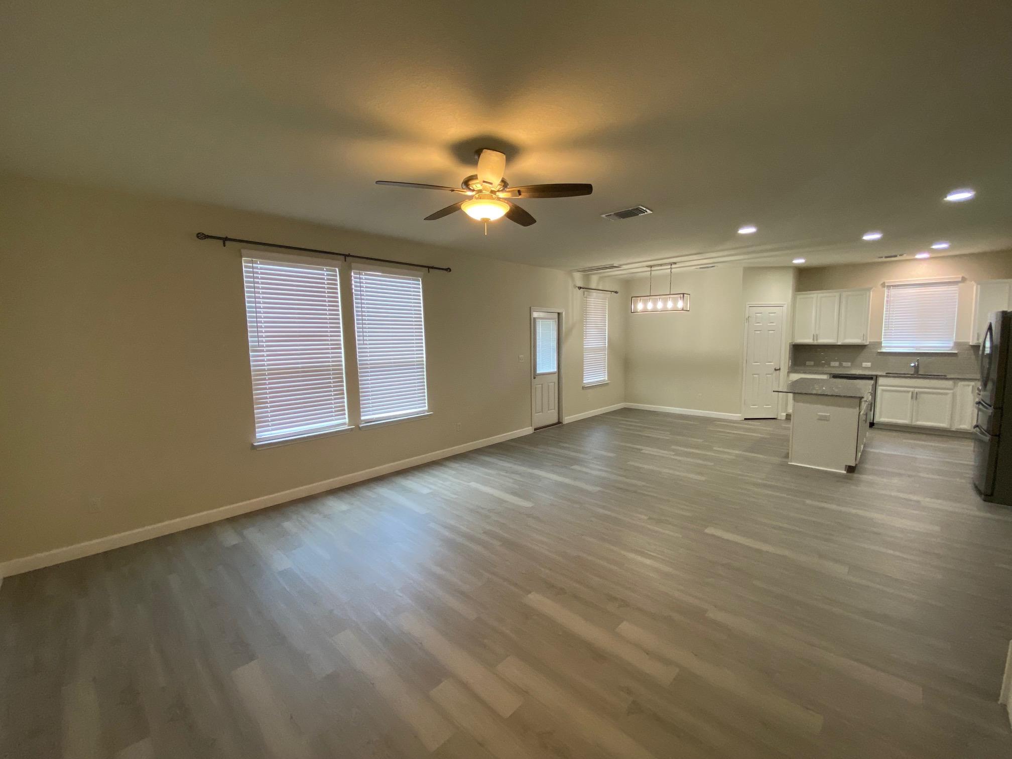 97 Quarryman Dr, Hutto, TX 78634