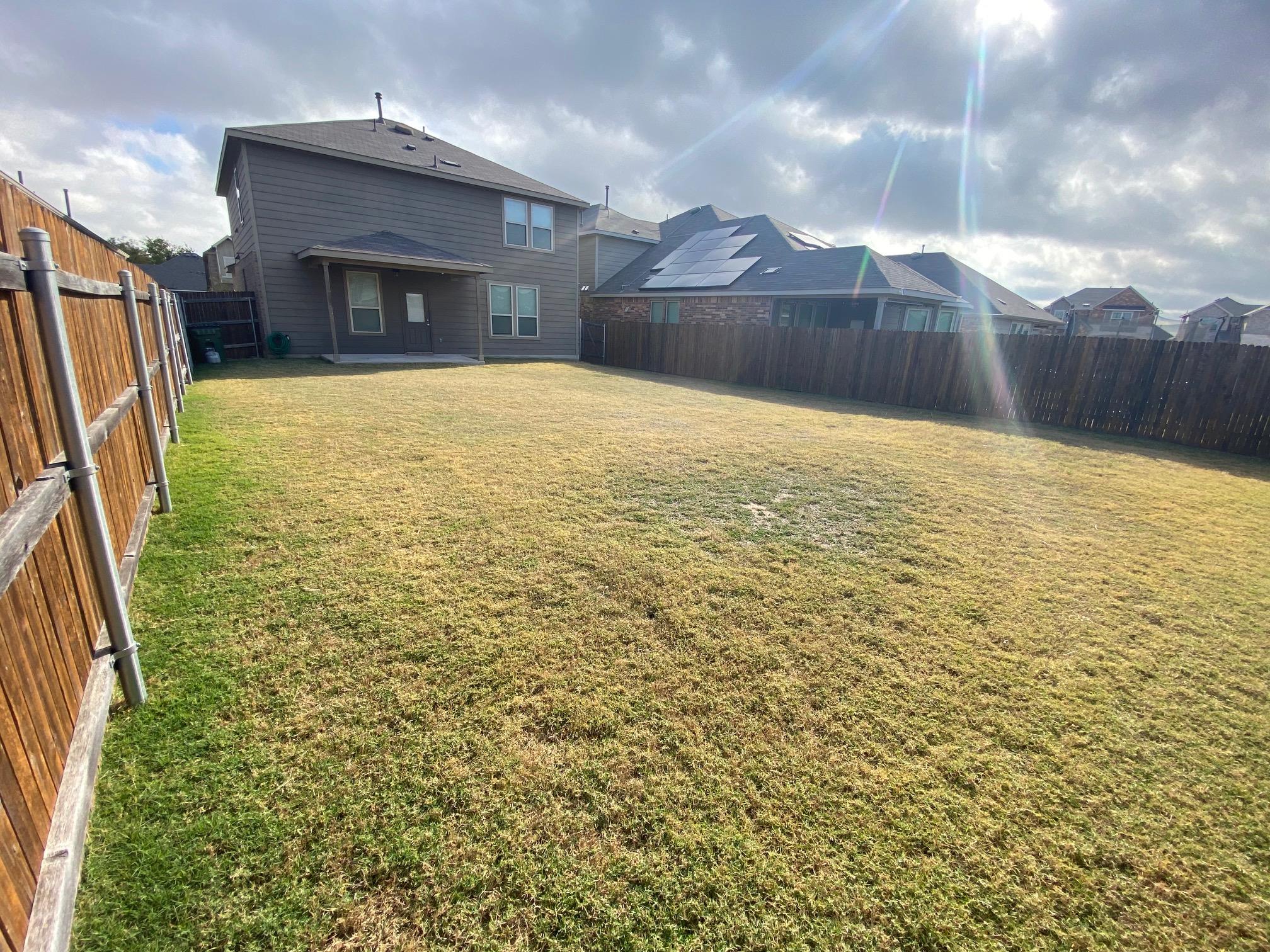 97 Quarryman Dr, Hutto, TX 78634