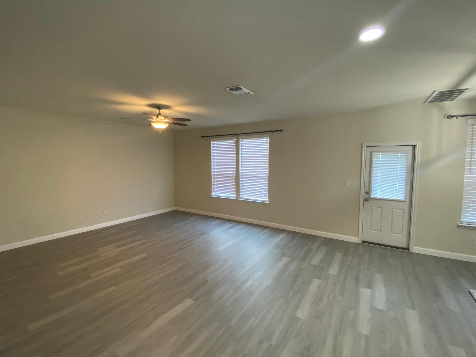 97 Quarryman Dr, Hutto, TX 78634