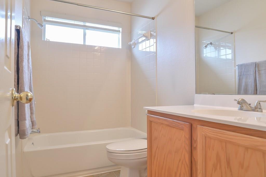 520 Fort Thomas Pl, Round Rock, TX 78664