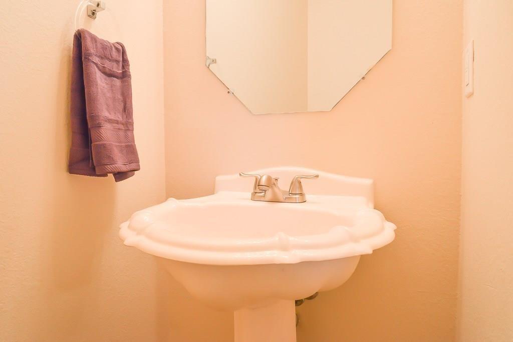 520 Fort Thomas Pl, Round Rock, TX 78664