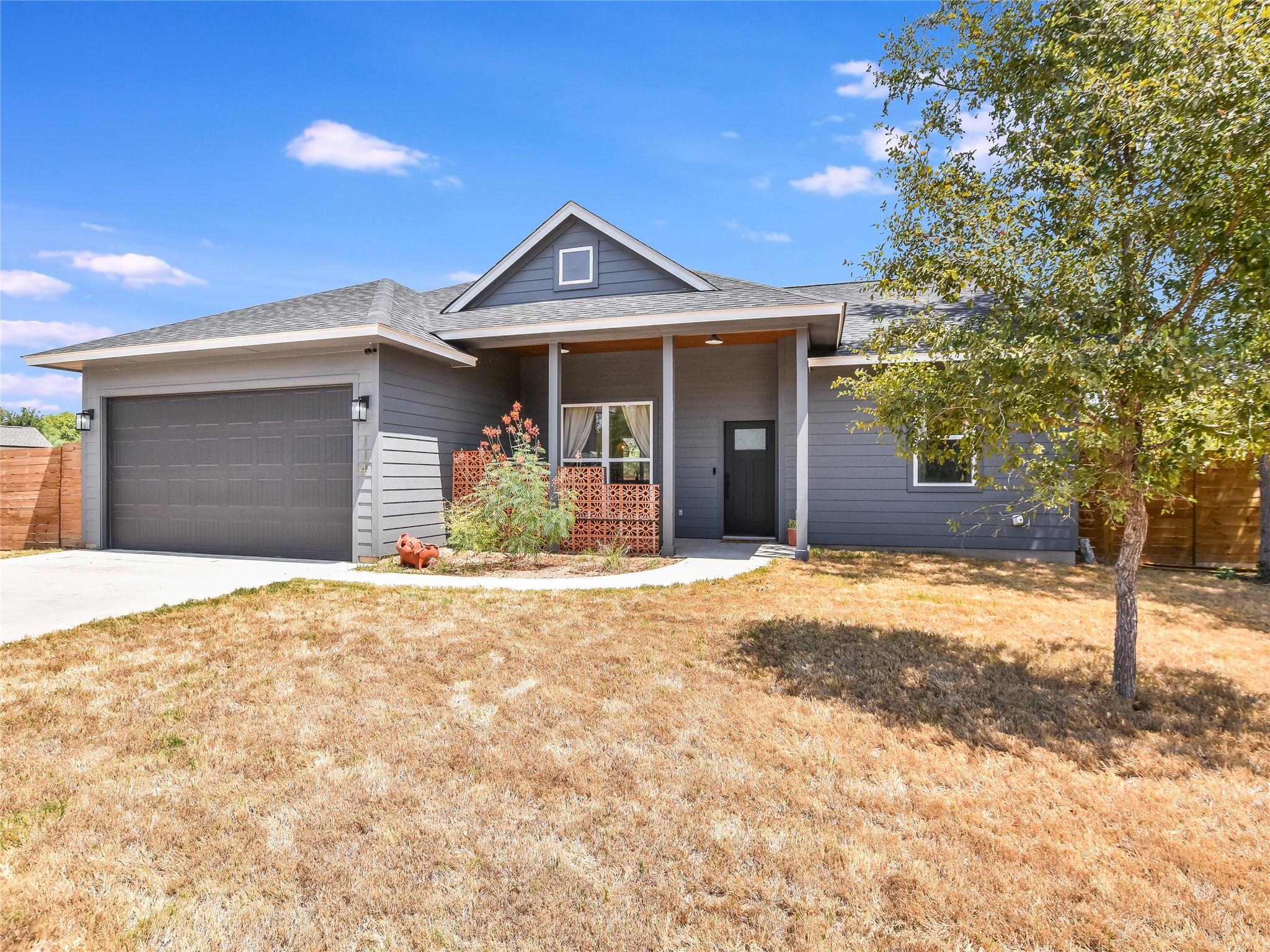 114 E Keomuku Ln, Bastrop, TX 78602