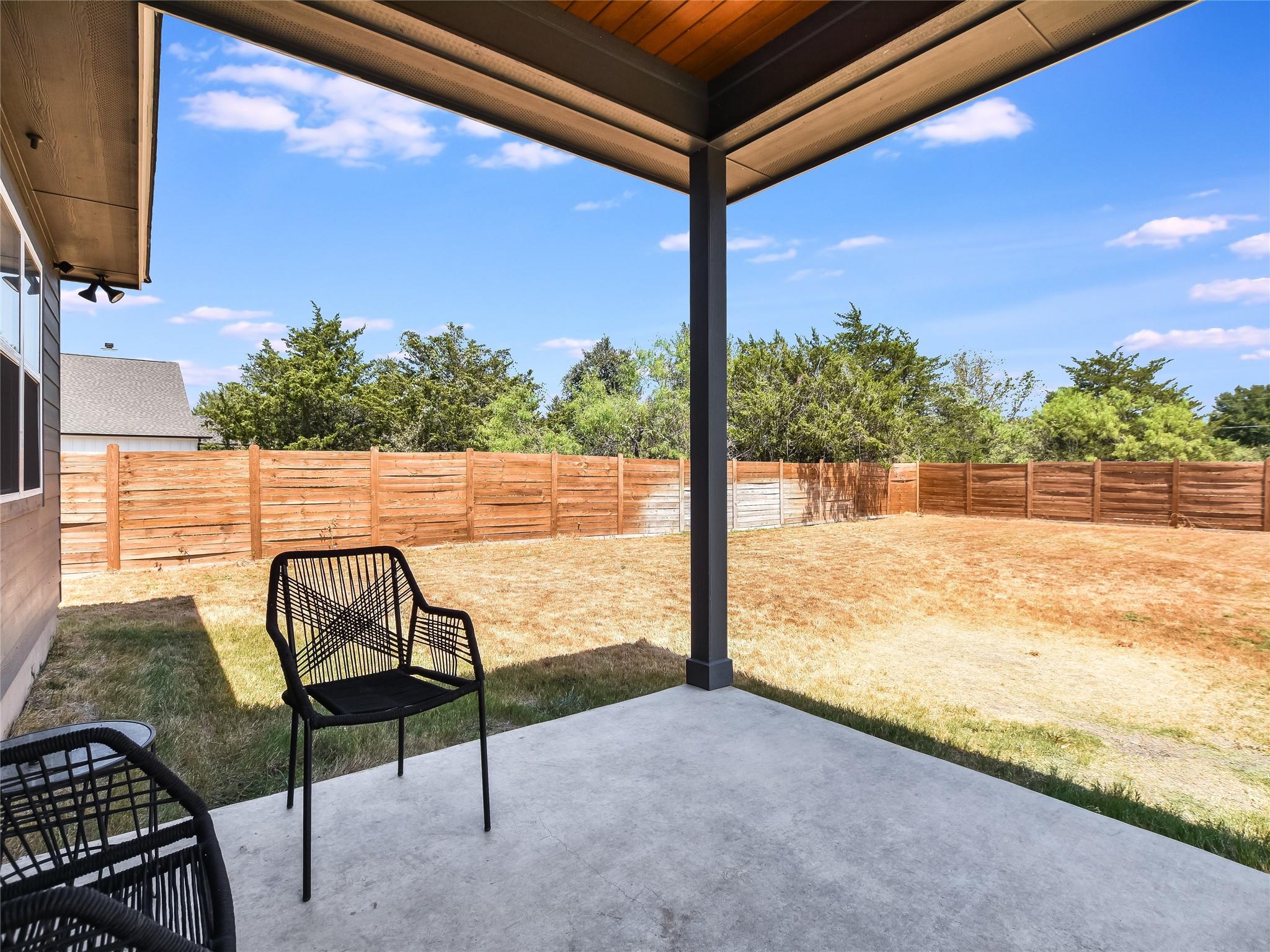 114 E Keomuku Ln, Bastrop, TX 78602