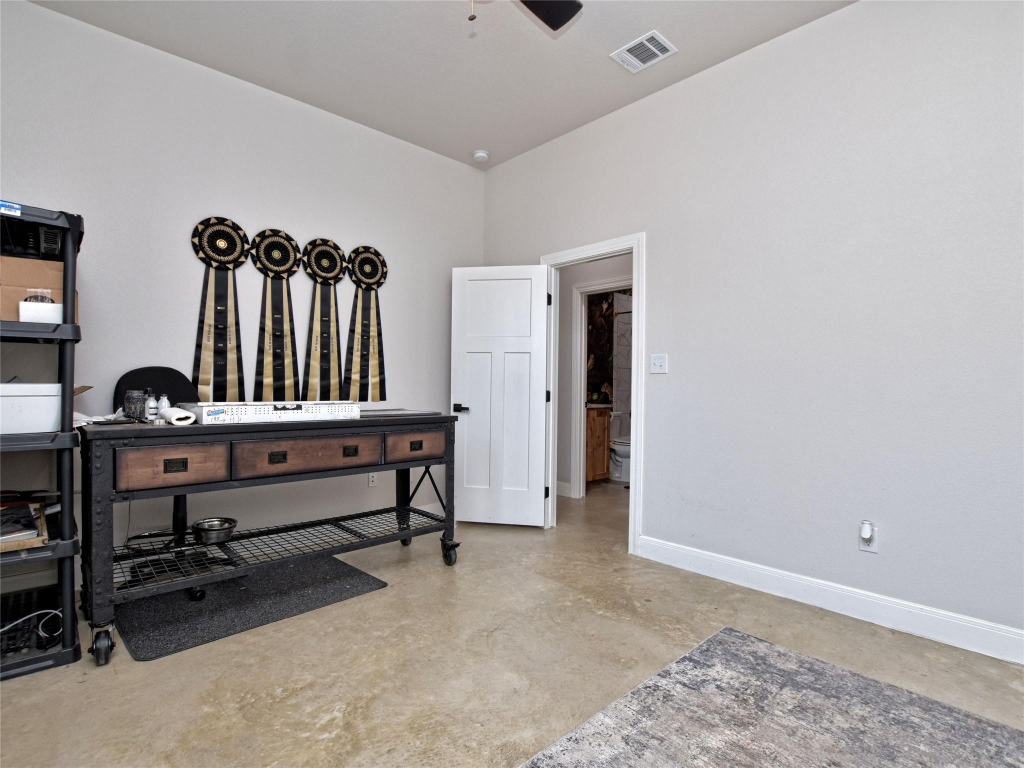 114 E Keomuku Ln, Bastrop, TX 78602