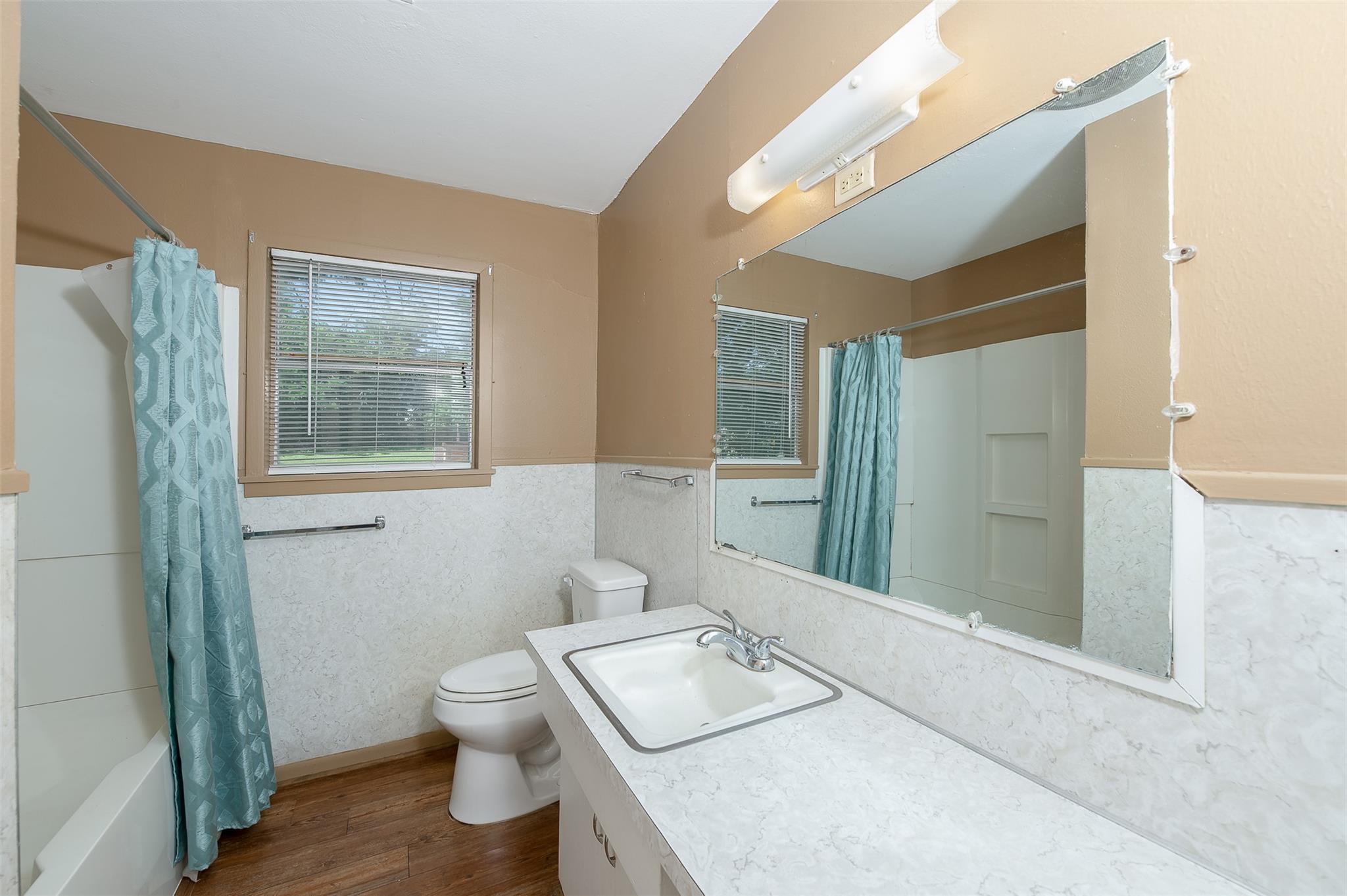 507 N Echols Street, Caldwell, TX 77836