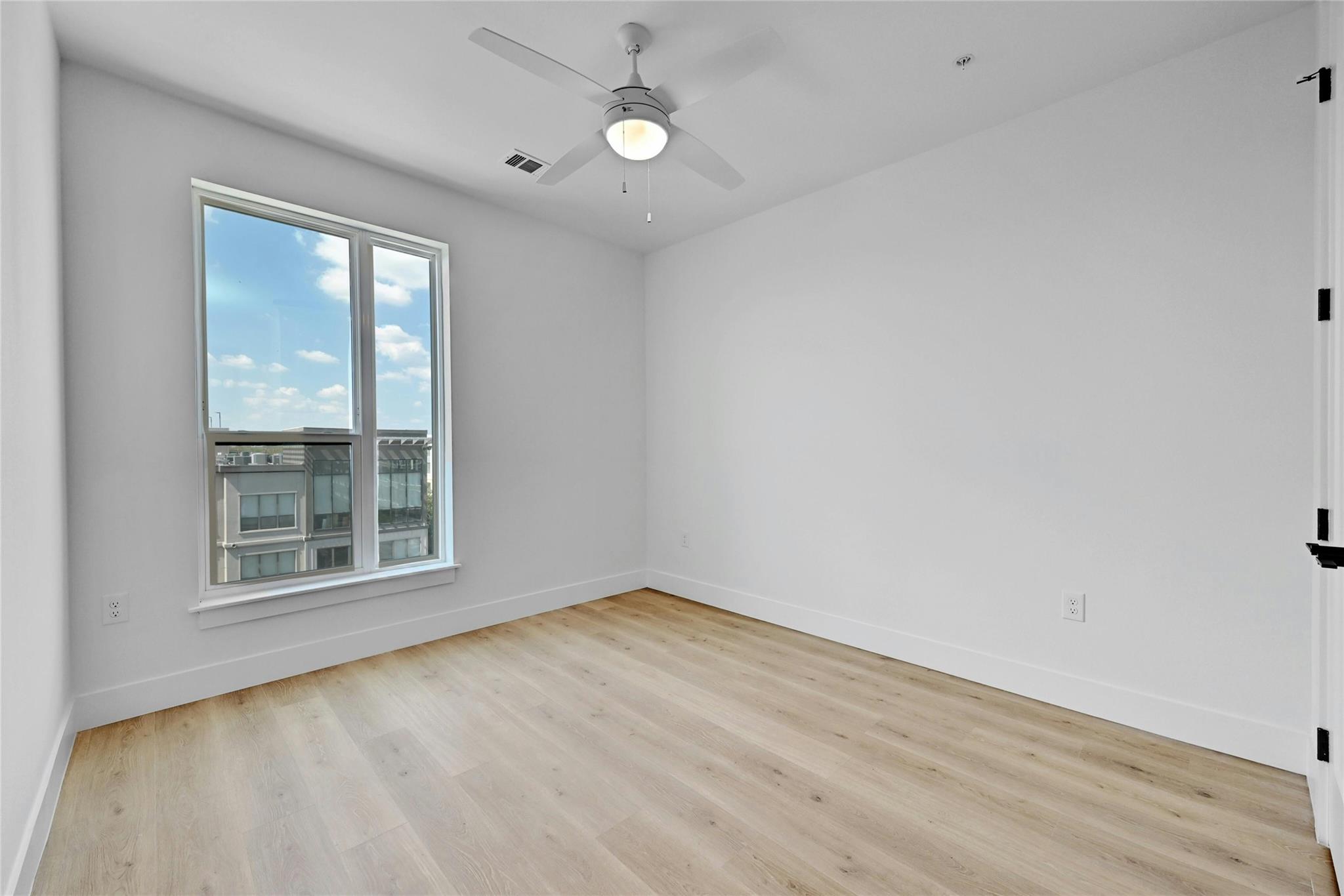 1701 Simond Ave # 518, Austin, TX 78723