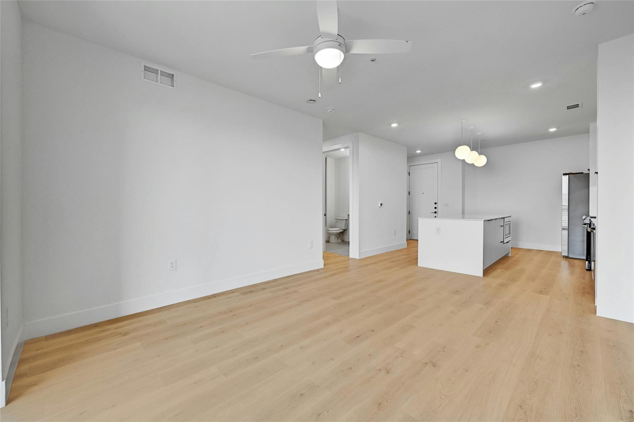 1701 Simond Ave # 518, Austin, TX 78723