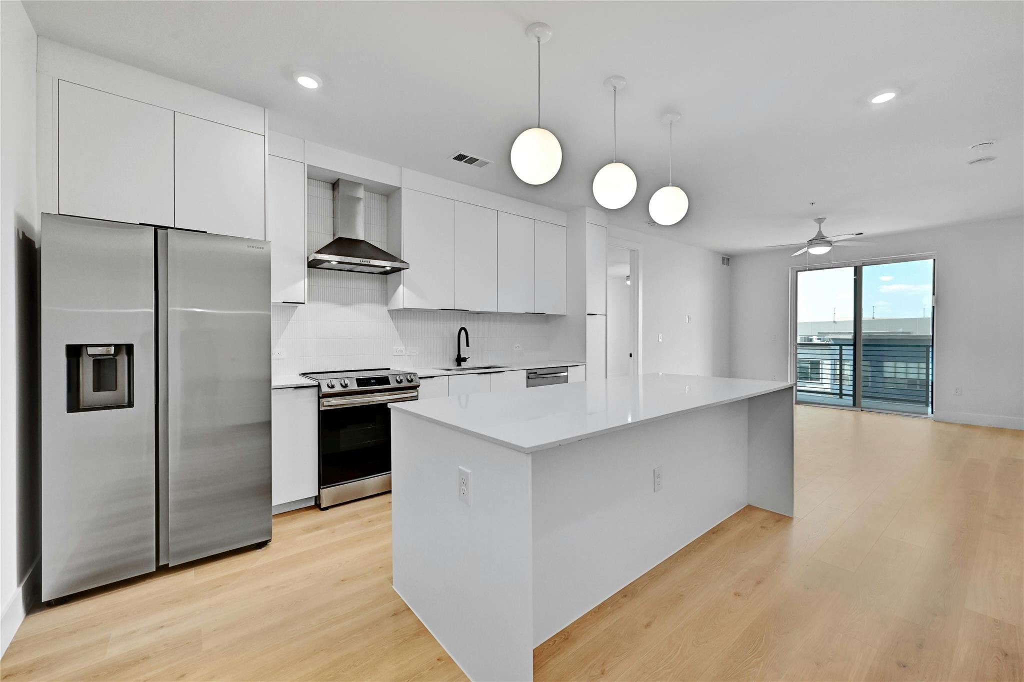 1701 Simond Ave # 518, Austin, TX 78723