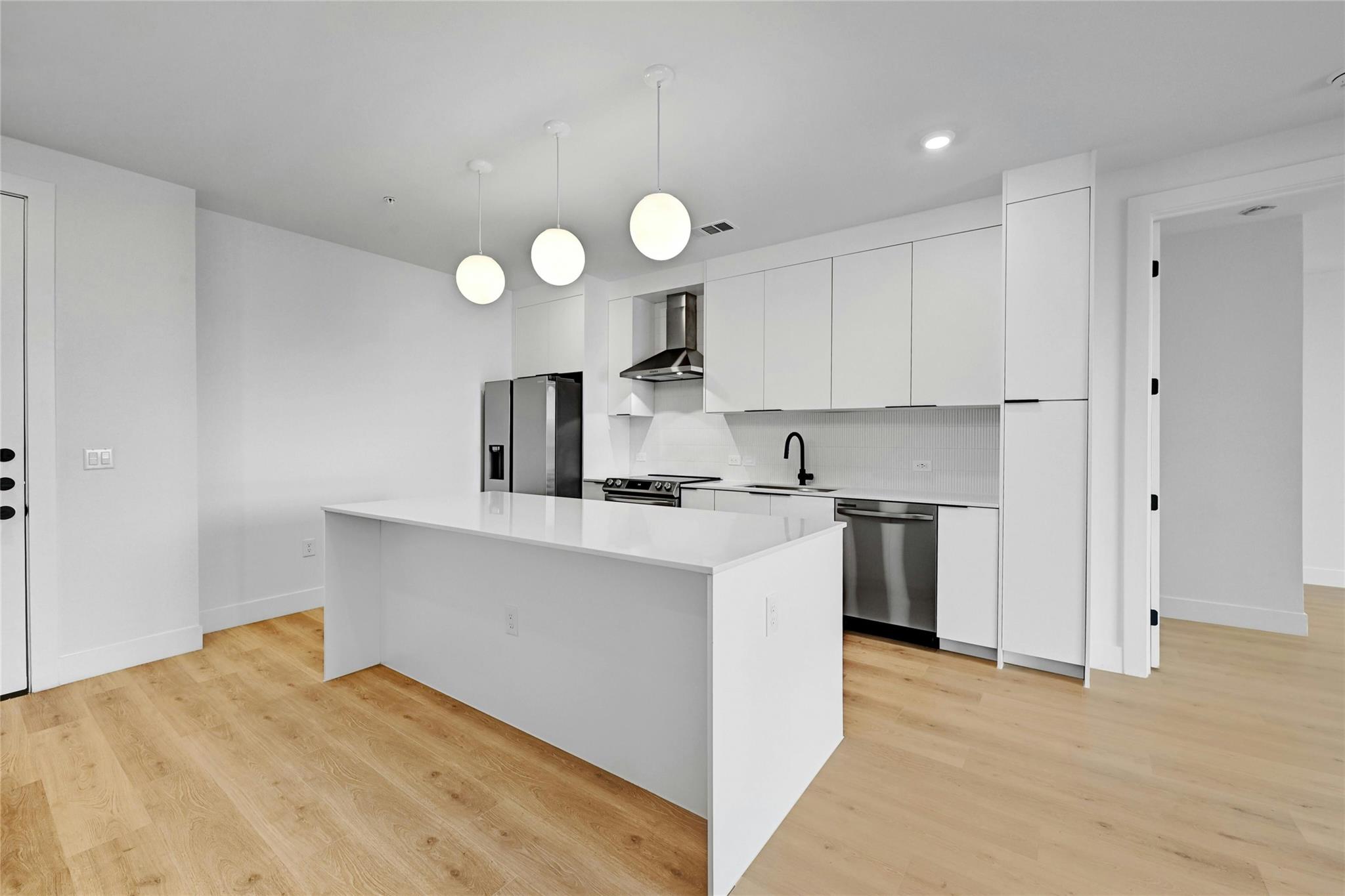 1701 Simond Ave # 518, Austin, TX 78723