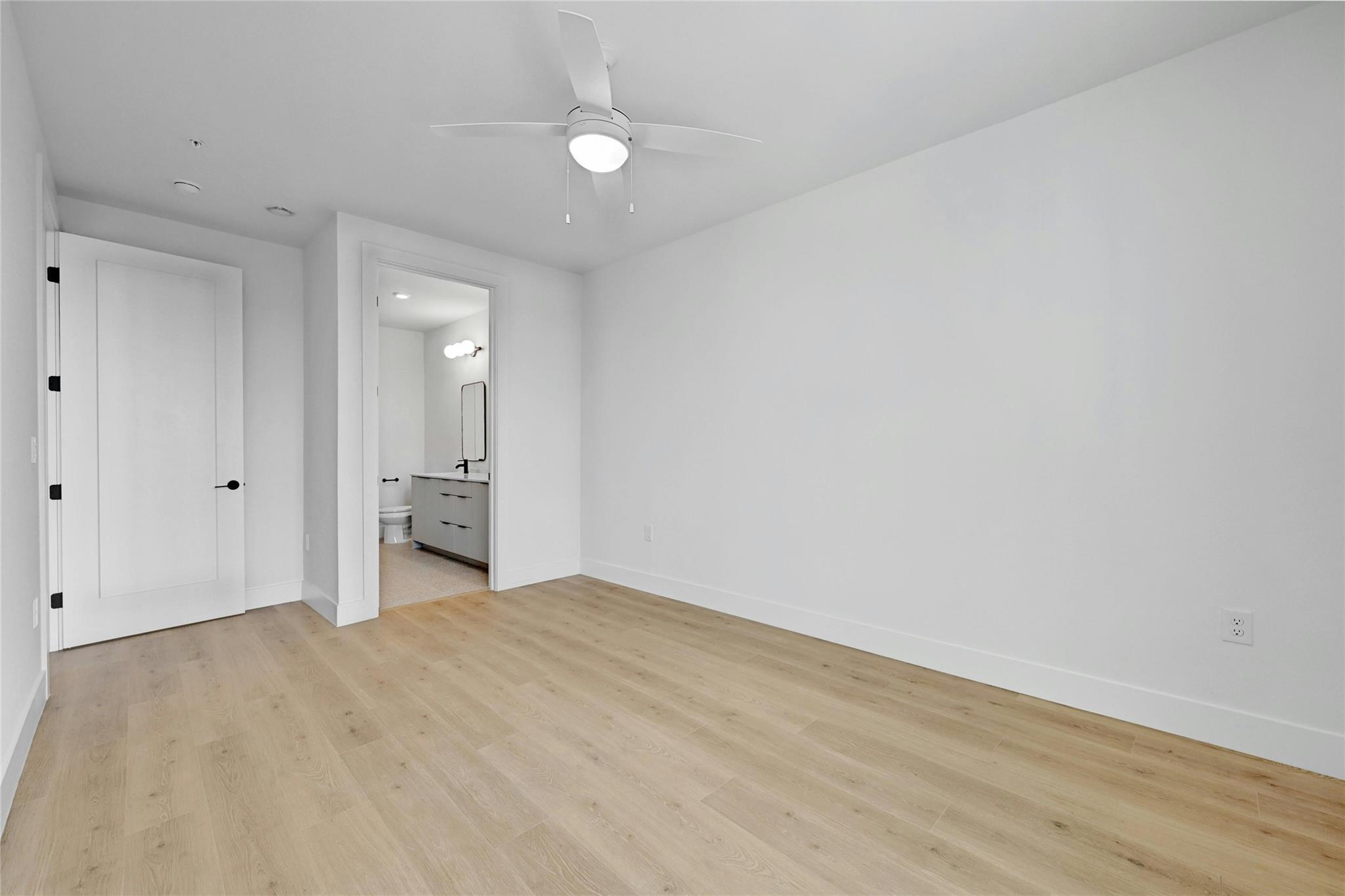 1701 Simond Ave # 518, Austin, TX 78723