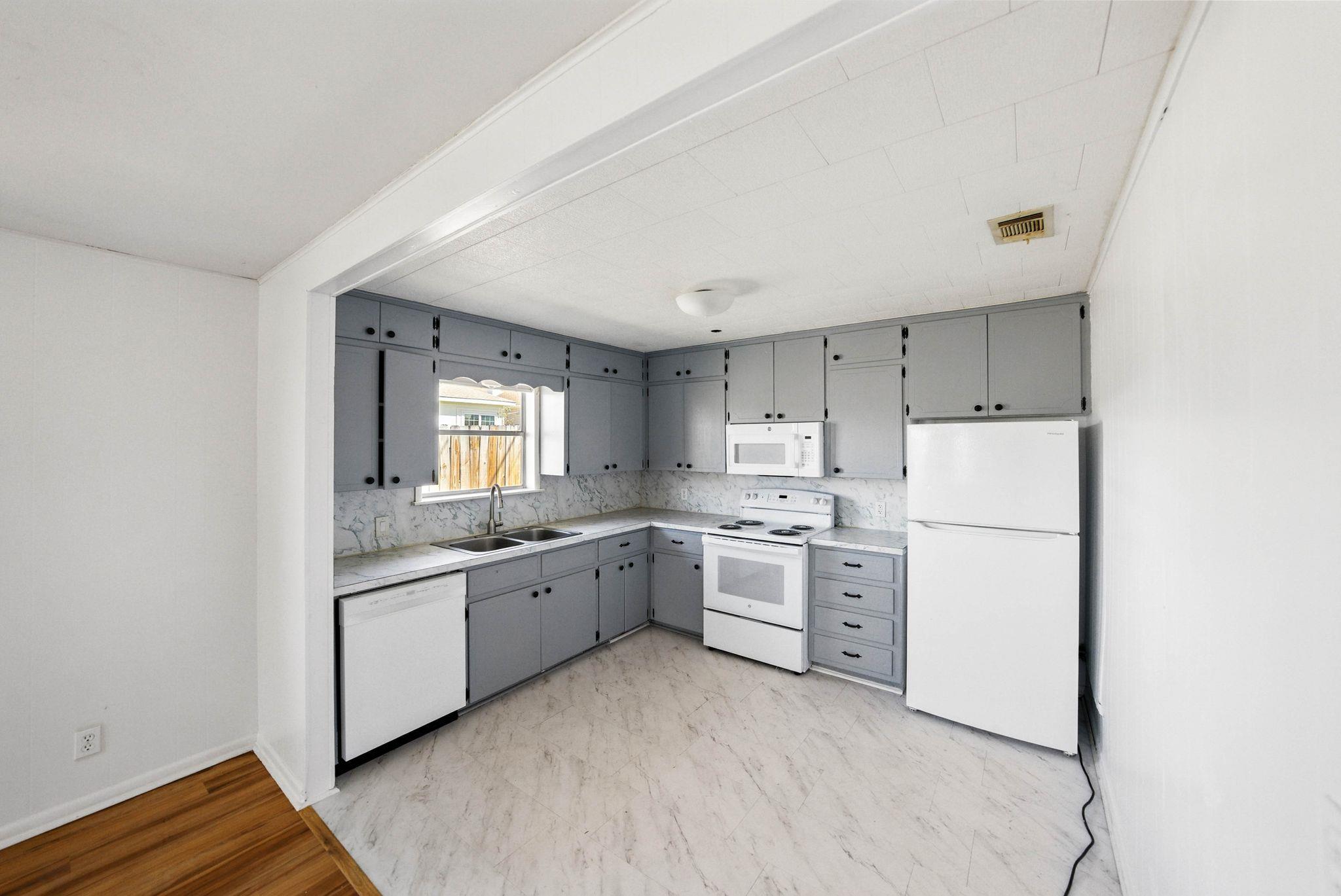 3502 Sagebrush Trl # 1 & 2, Kingsland, TX 78639