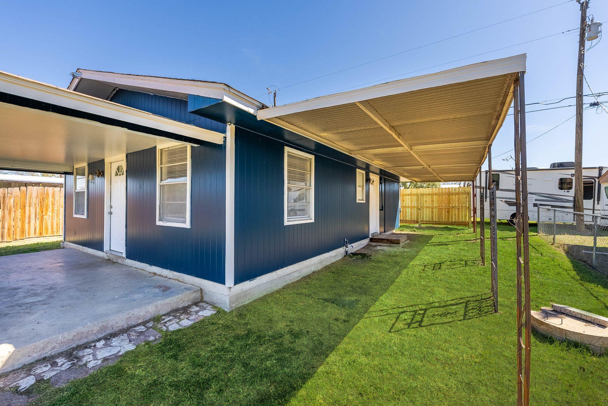 3502 Sagebrush Trl # 1 & 2, Kingsland, TX 78639