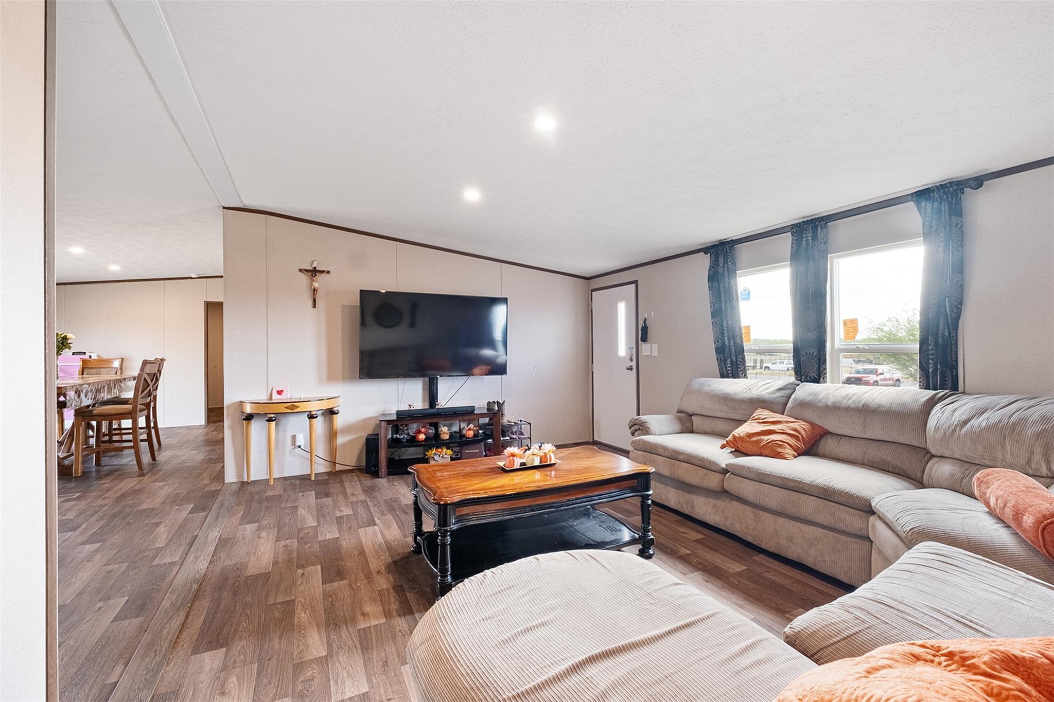 114 Blue Quail St, Dale, TX 78616