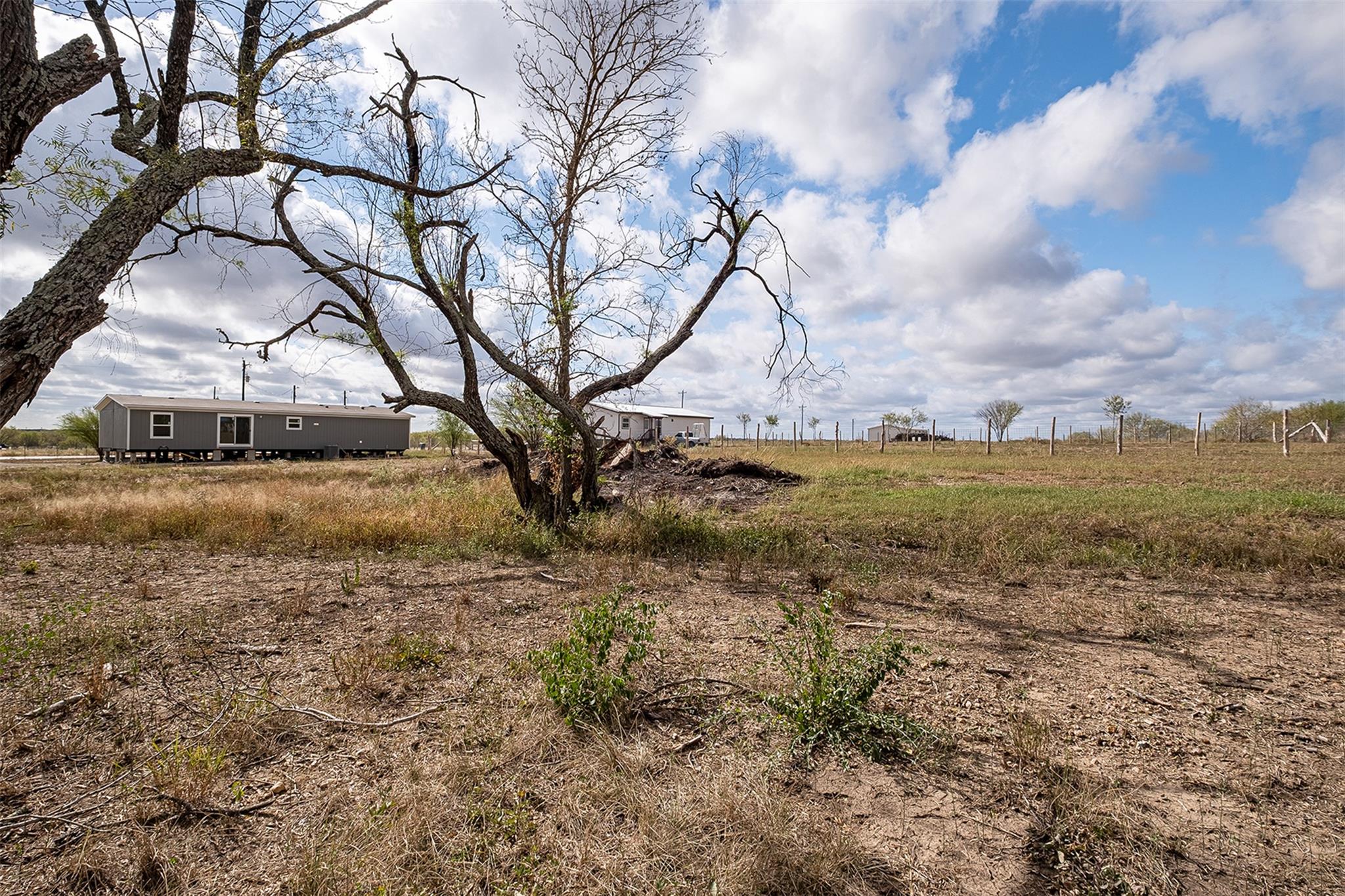 114 Blue Quail St, Dale, TX 78616