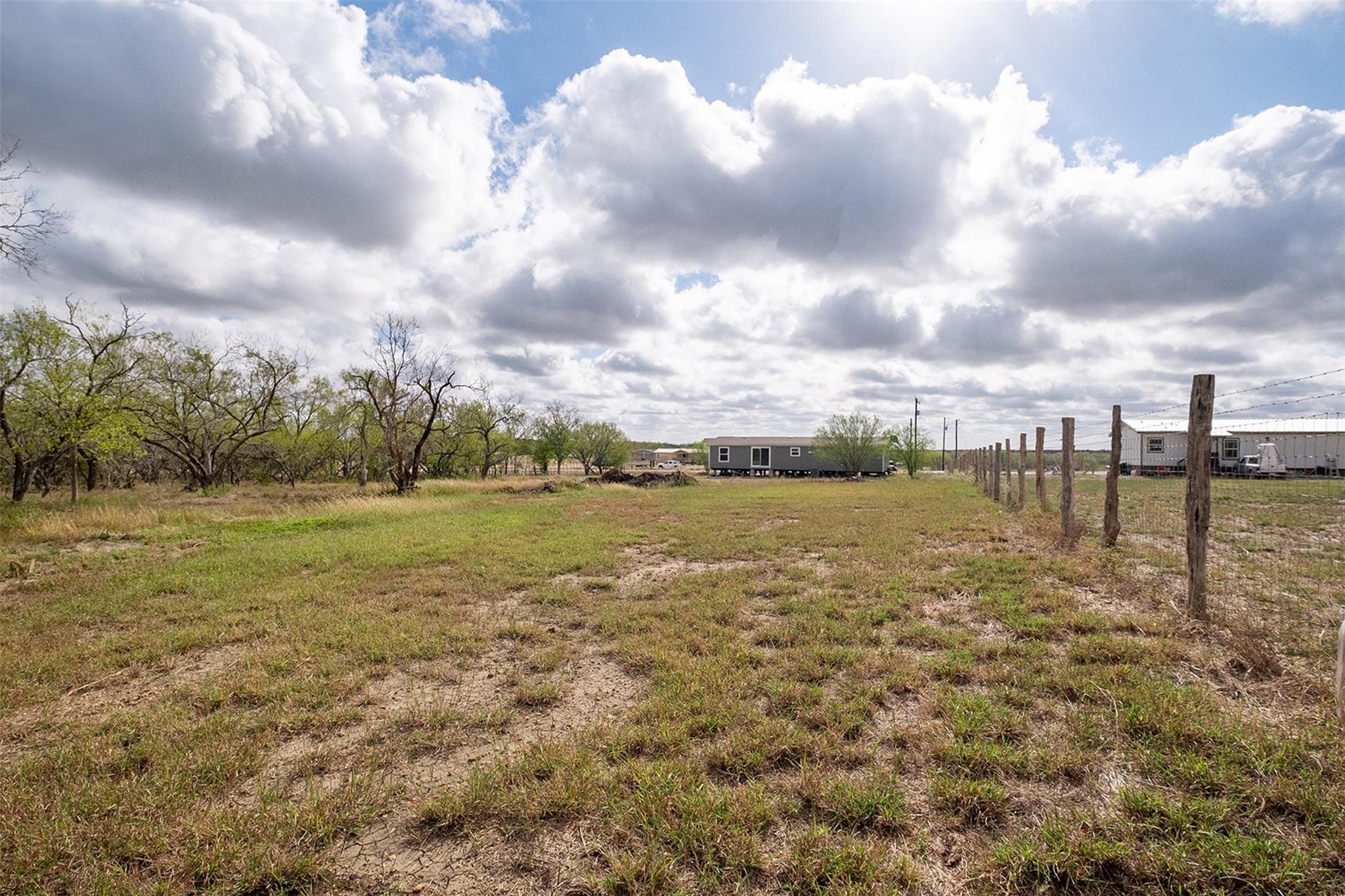 114 Blue Quail St, Dale, TX 78616
