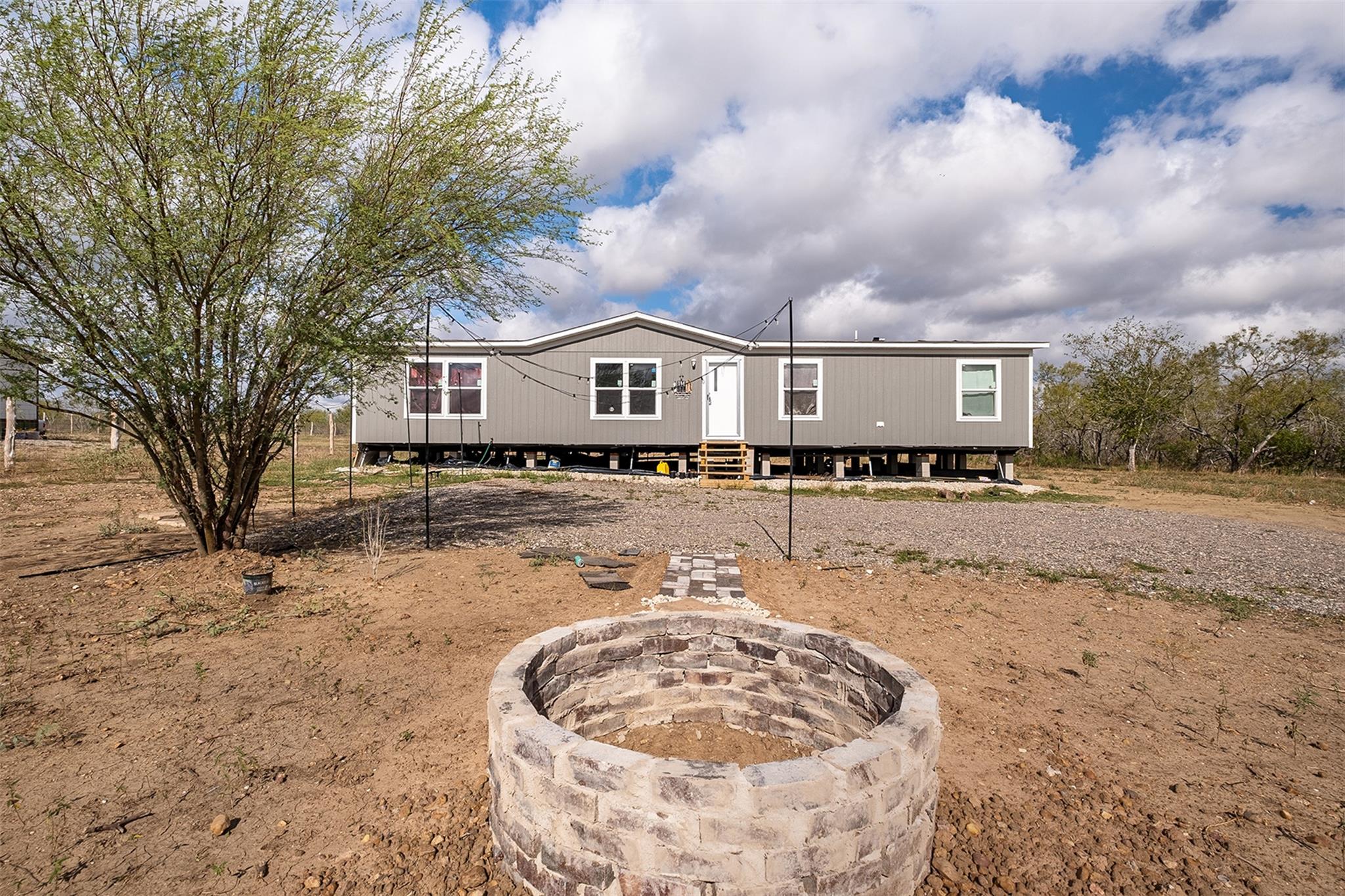 114 Blue Quail St, Dale, TX 78616